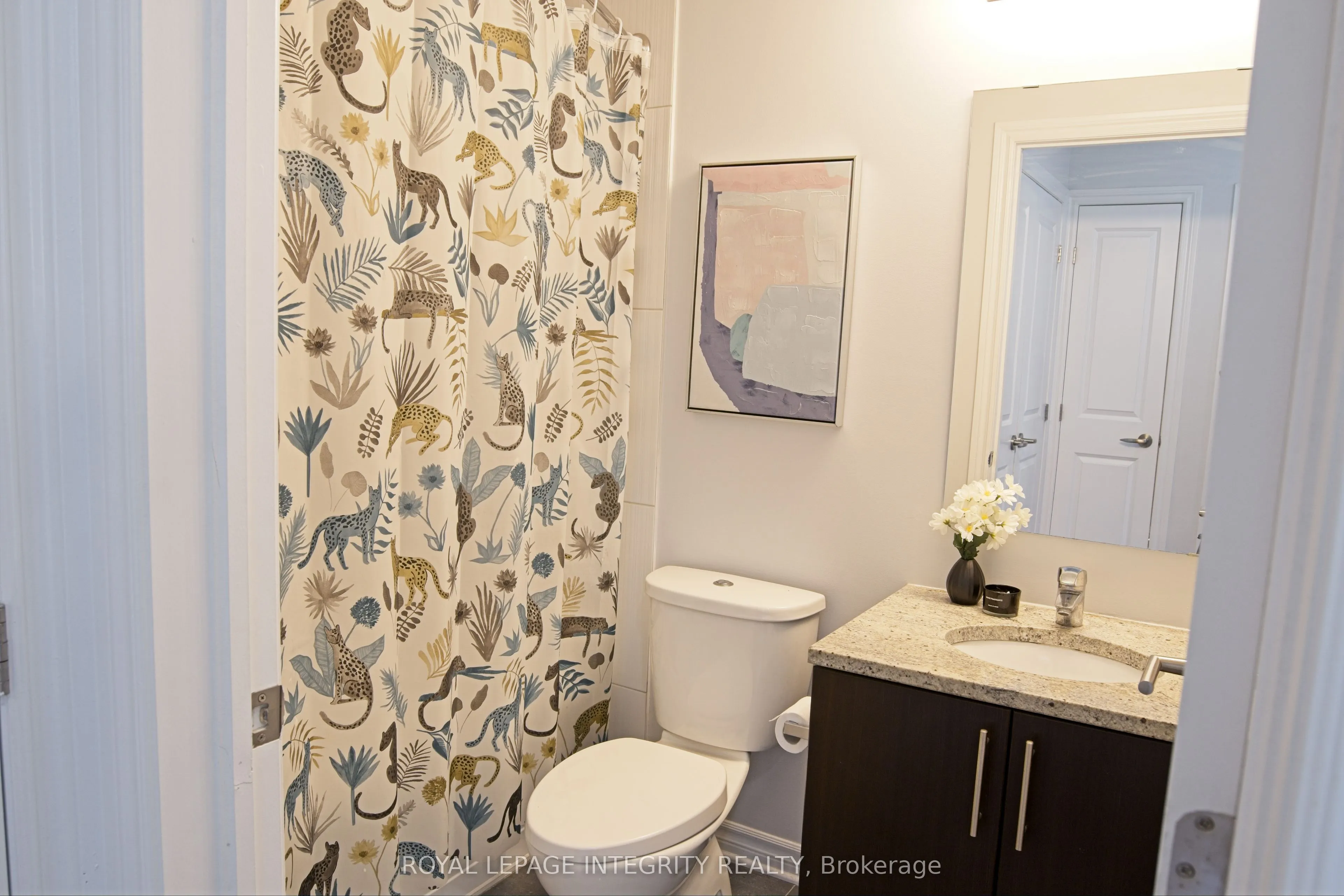 429 Kent Street, #320
