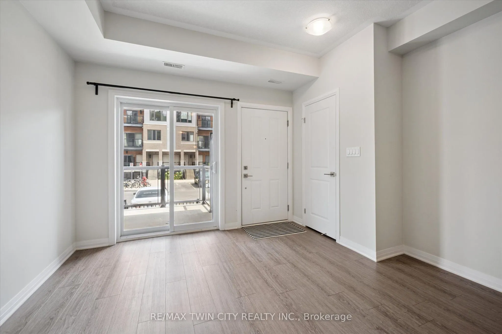 25 ISHERWOOD Avenue, #C34