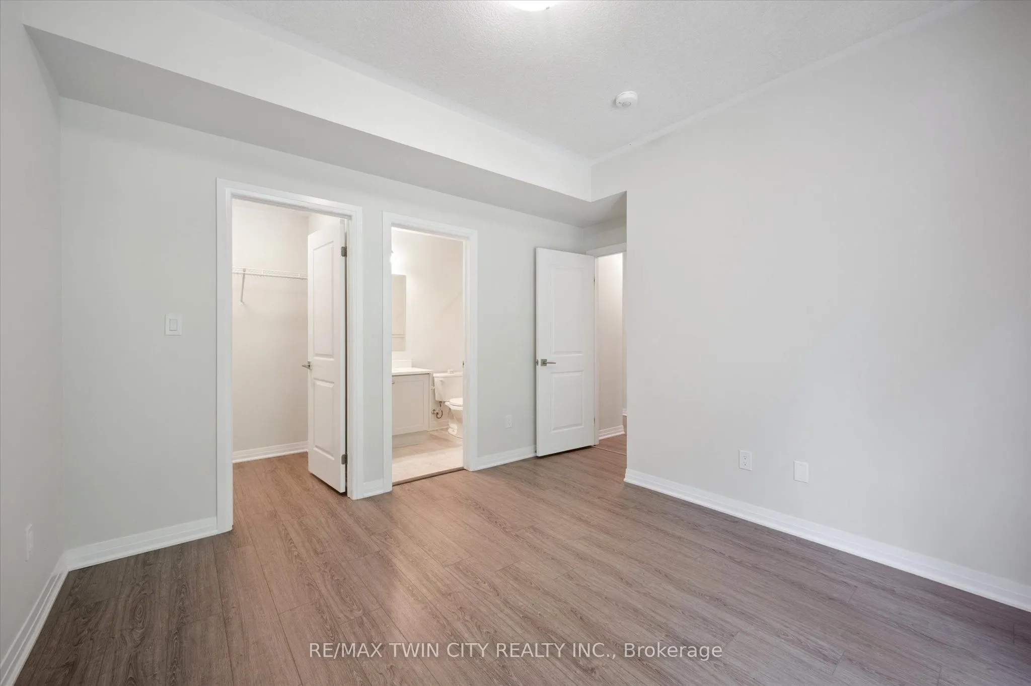 25 ISHERWOOD Avenue, #C34