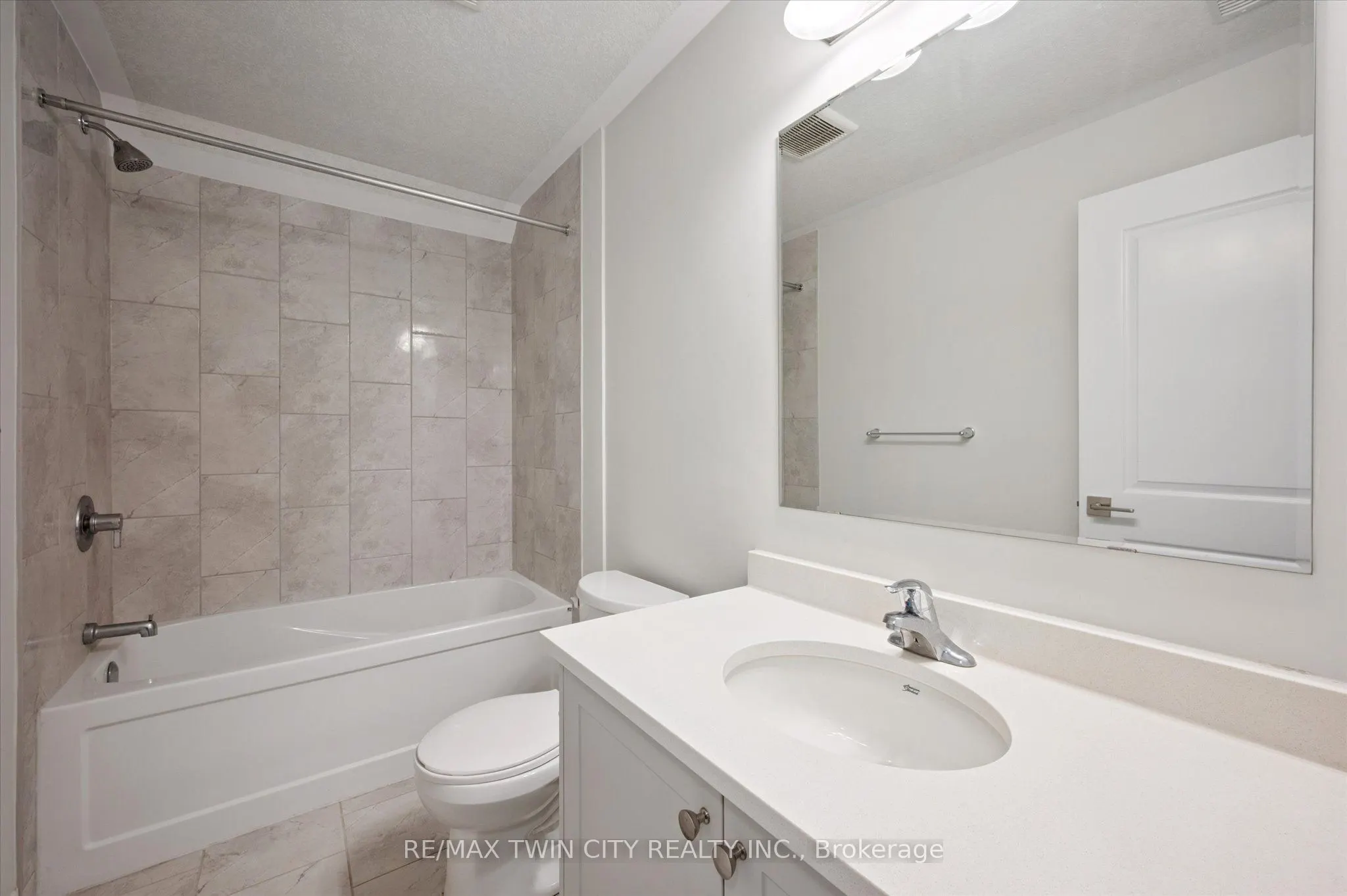 25 ISHERWOOD Avenue, #C34