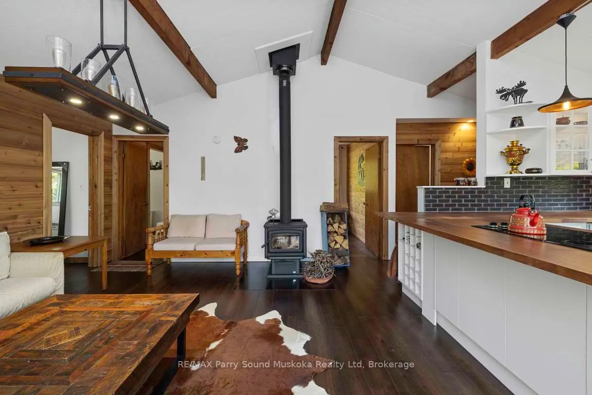 37 LYNBERRY Drive