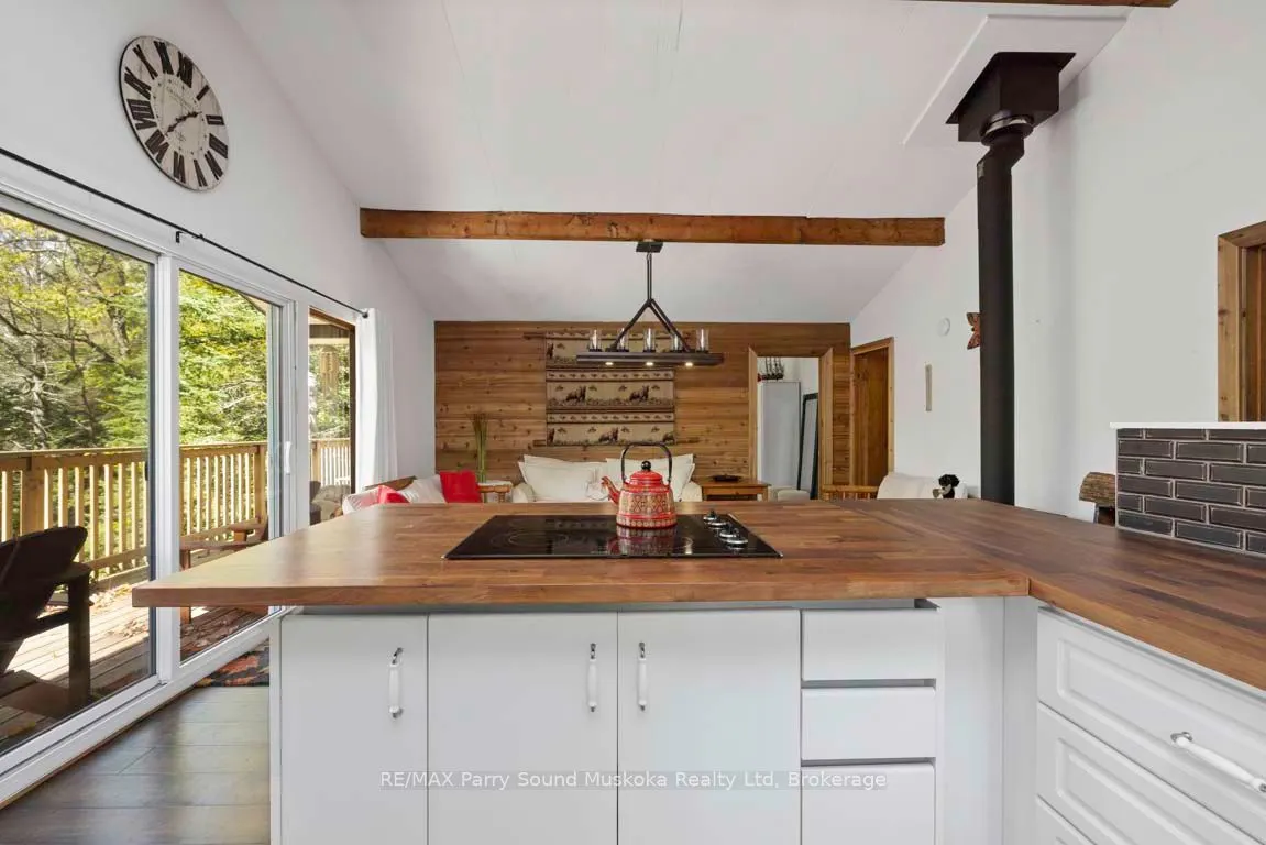 37 LYNBERRY Drive