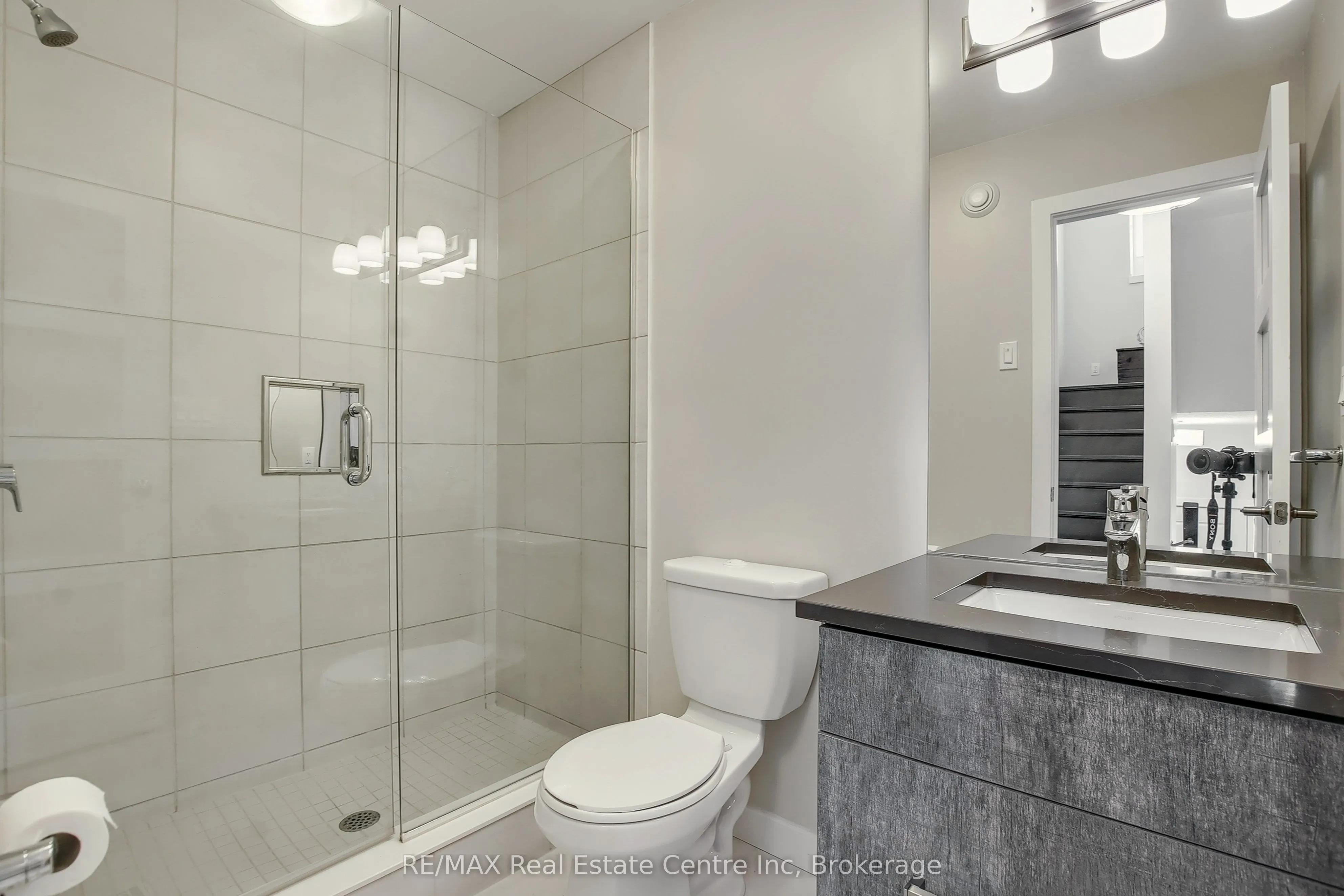 72 York Road, #16