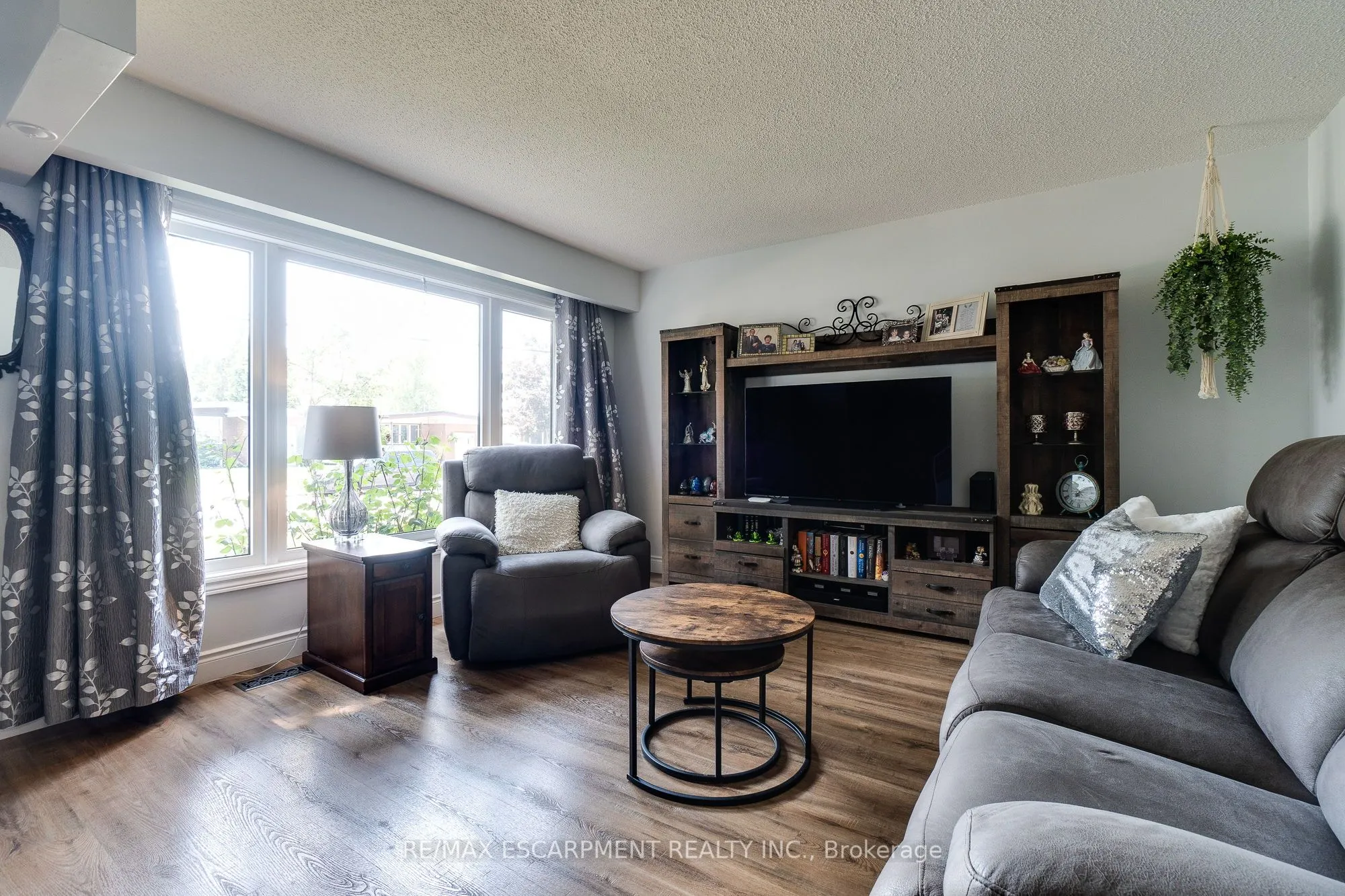 17 RONALDSHAY Avenue