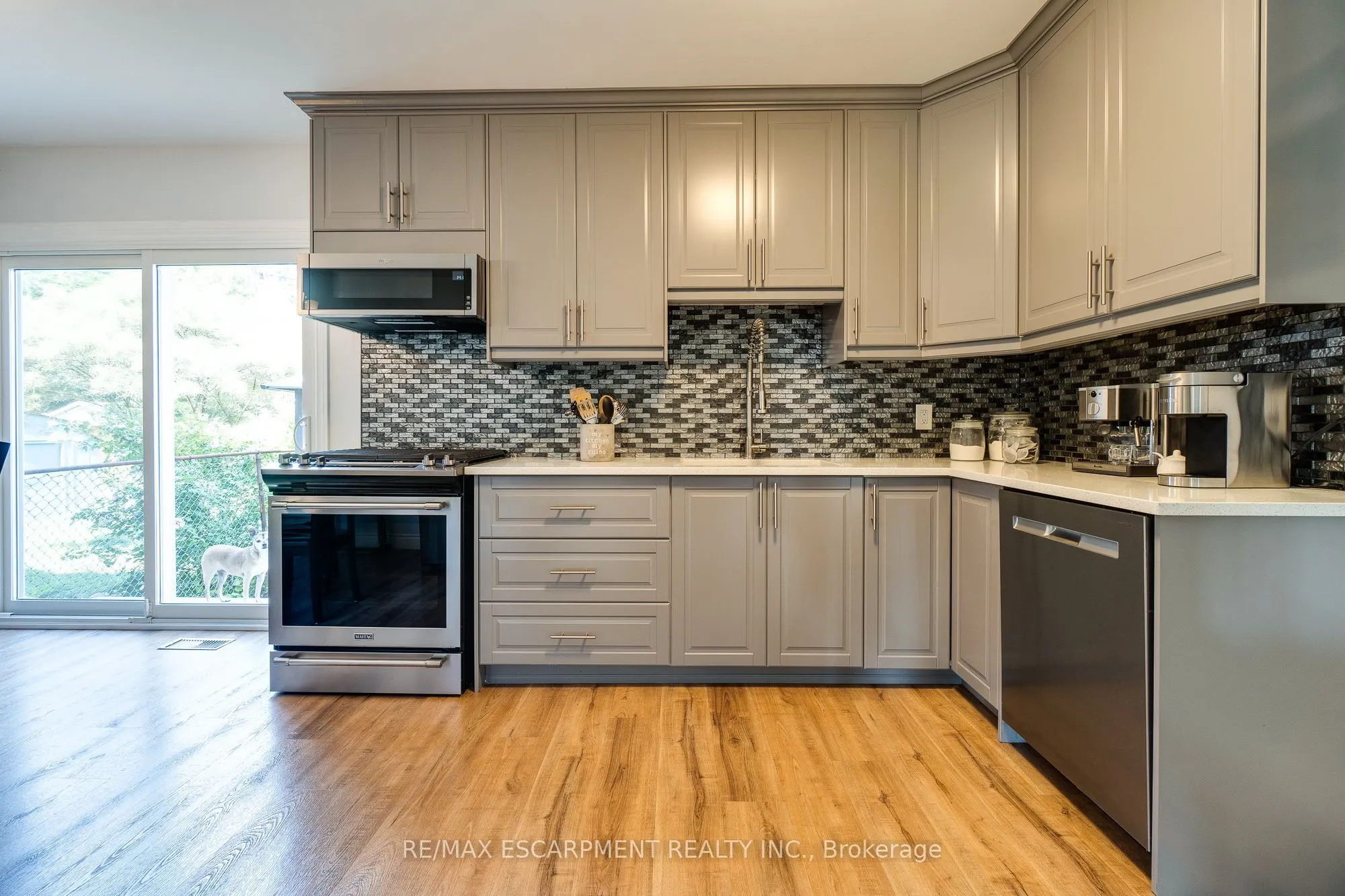 17 RONALDSHAY Avenue