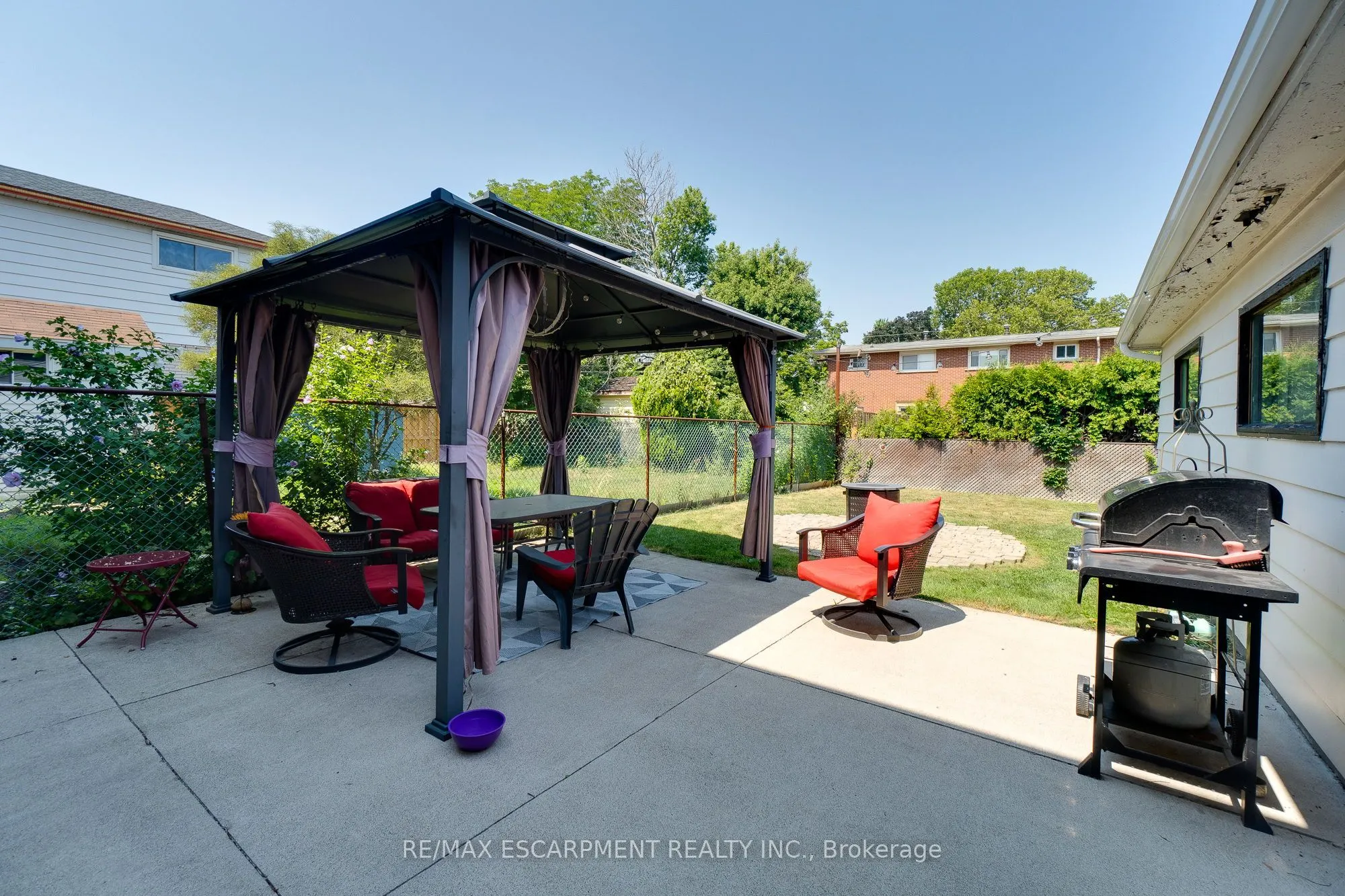 17 RONALDSHAY Avenue