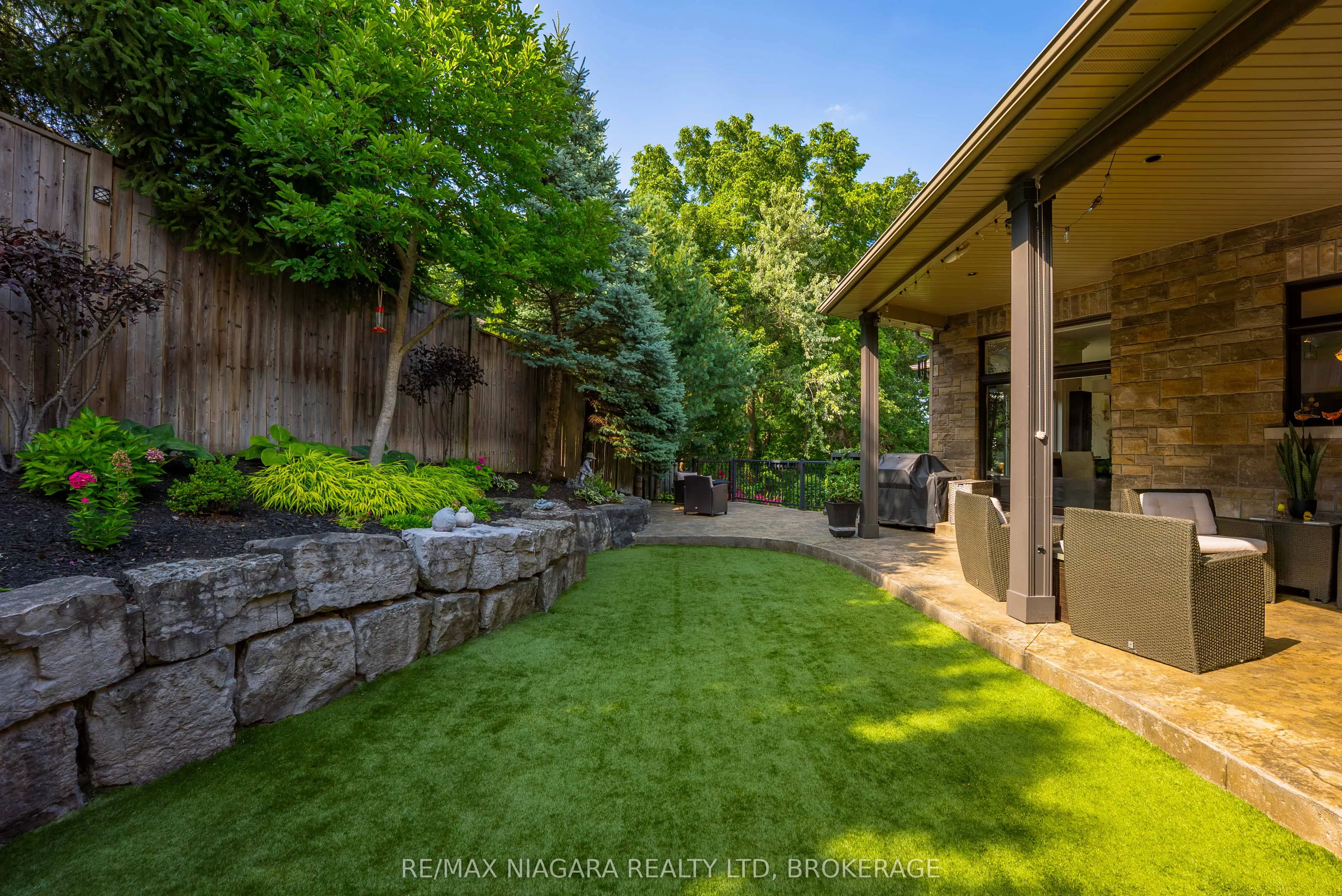 6394 Pinestone Road