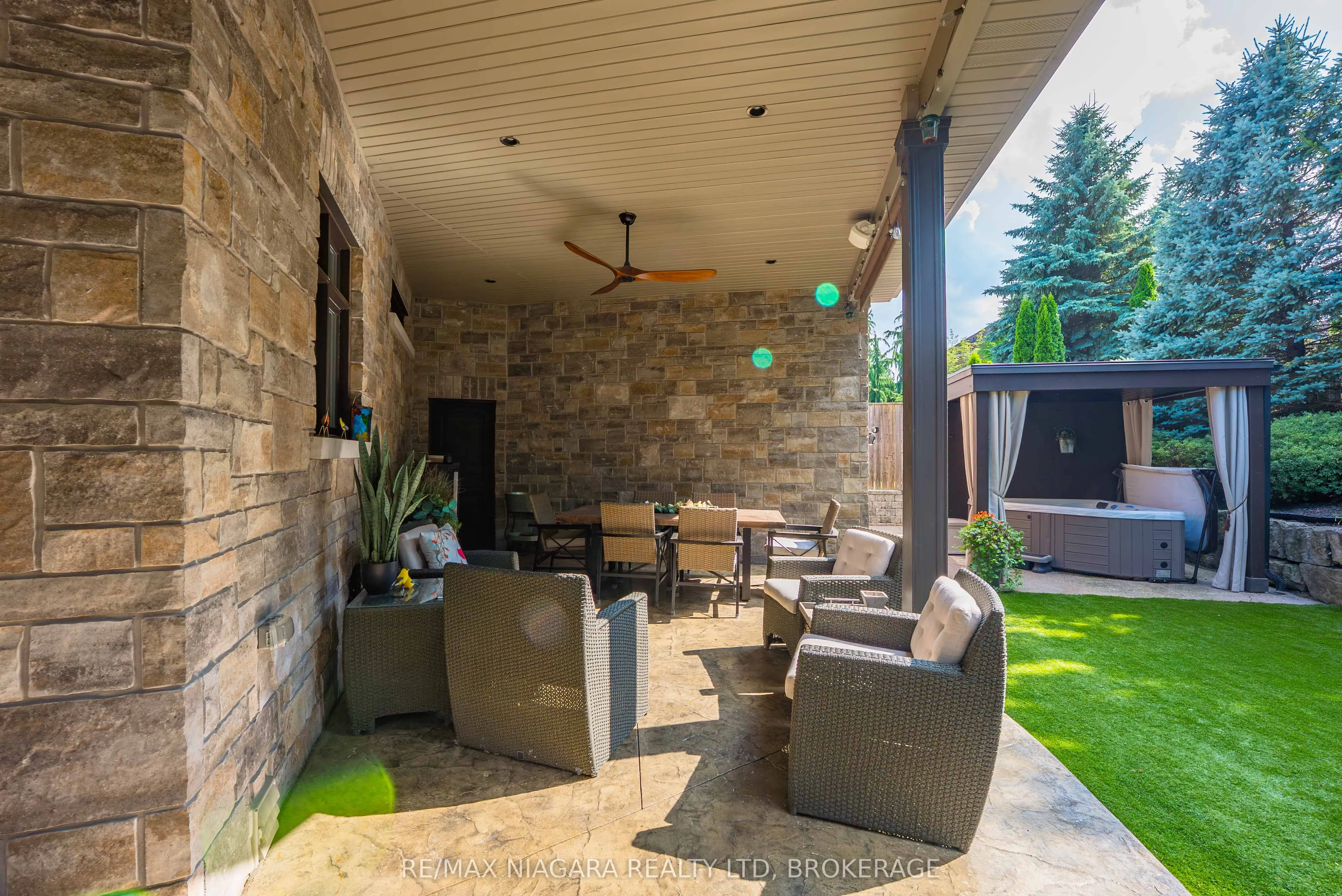 6394 Pinestone Road