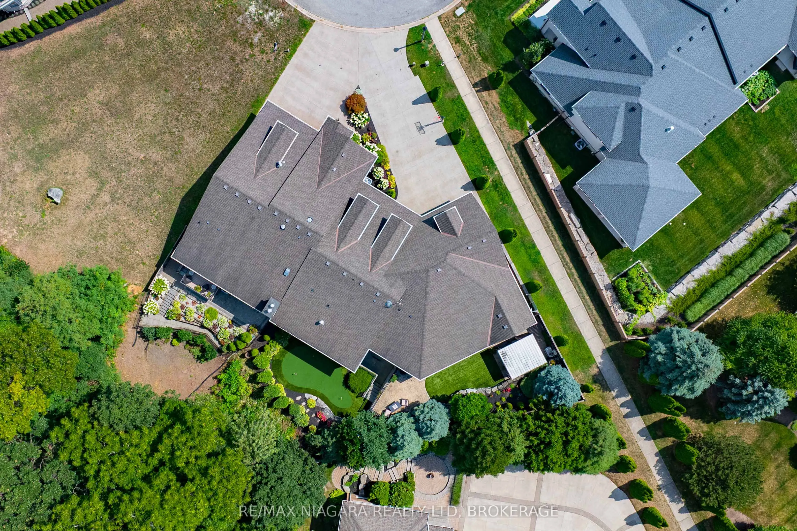 6394 Pinestone Road