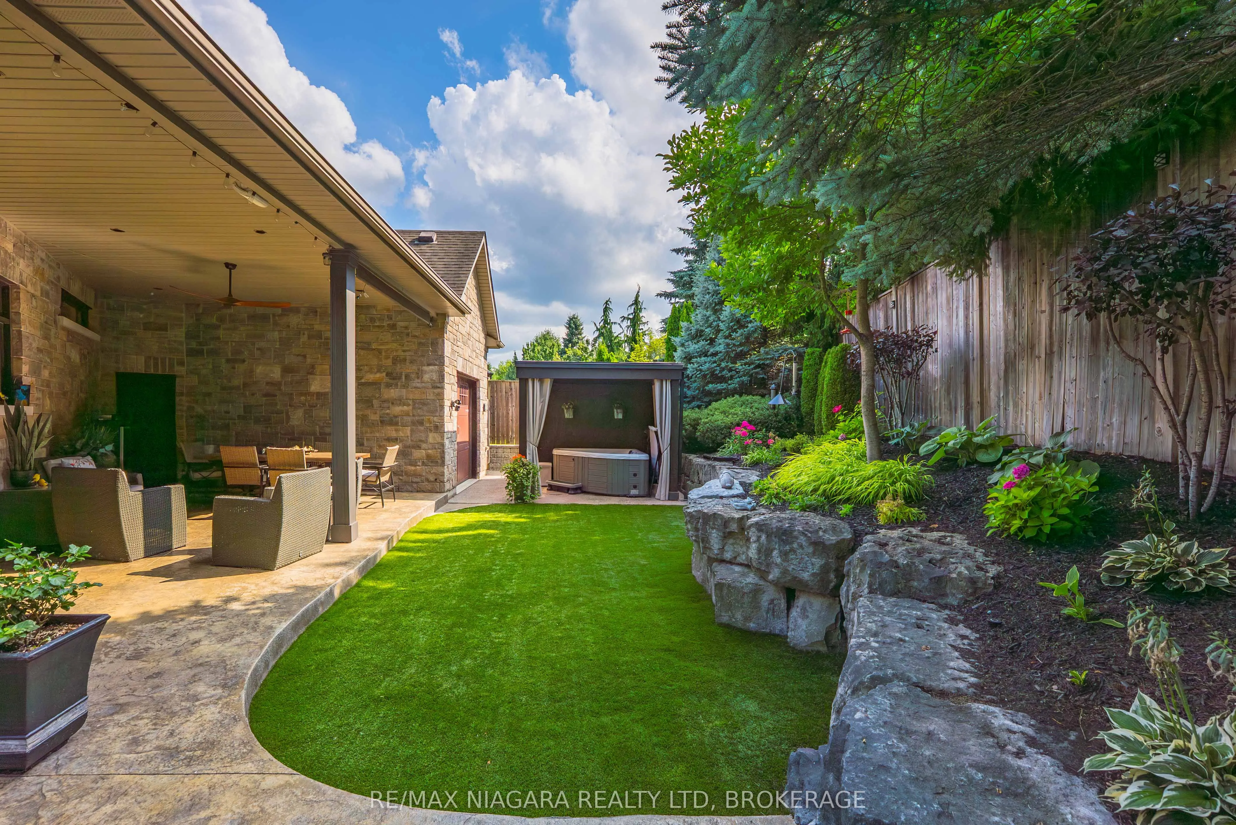 6394 Pinestone Road