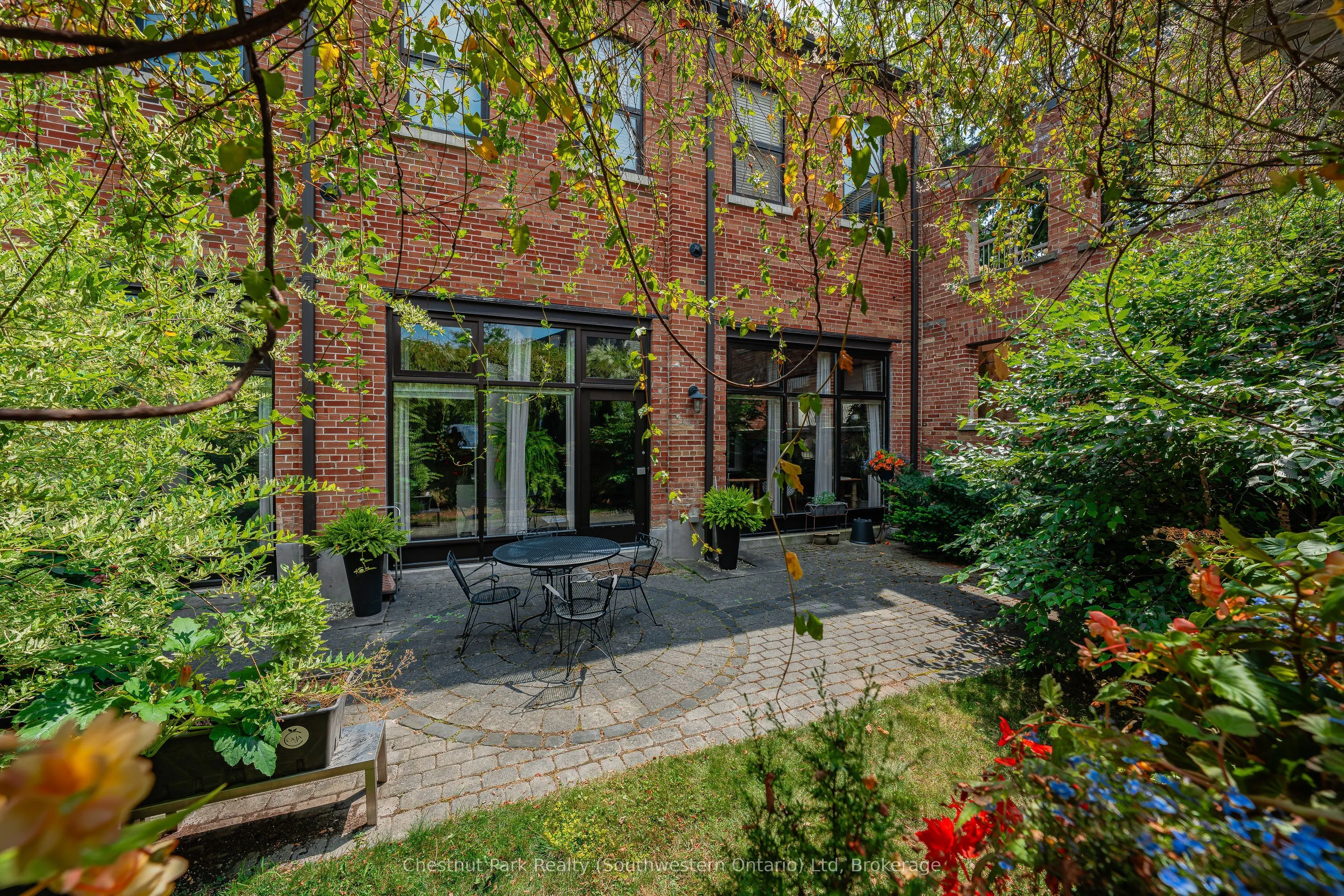 60 Cardigan Street, #106