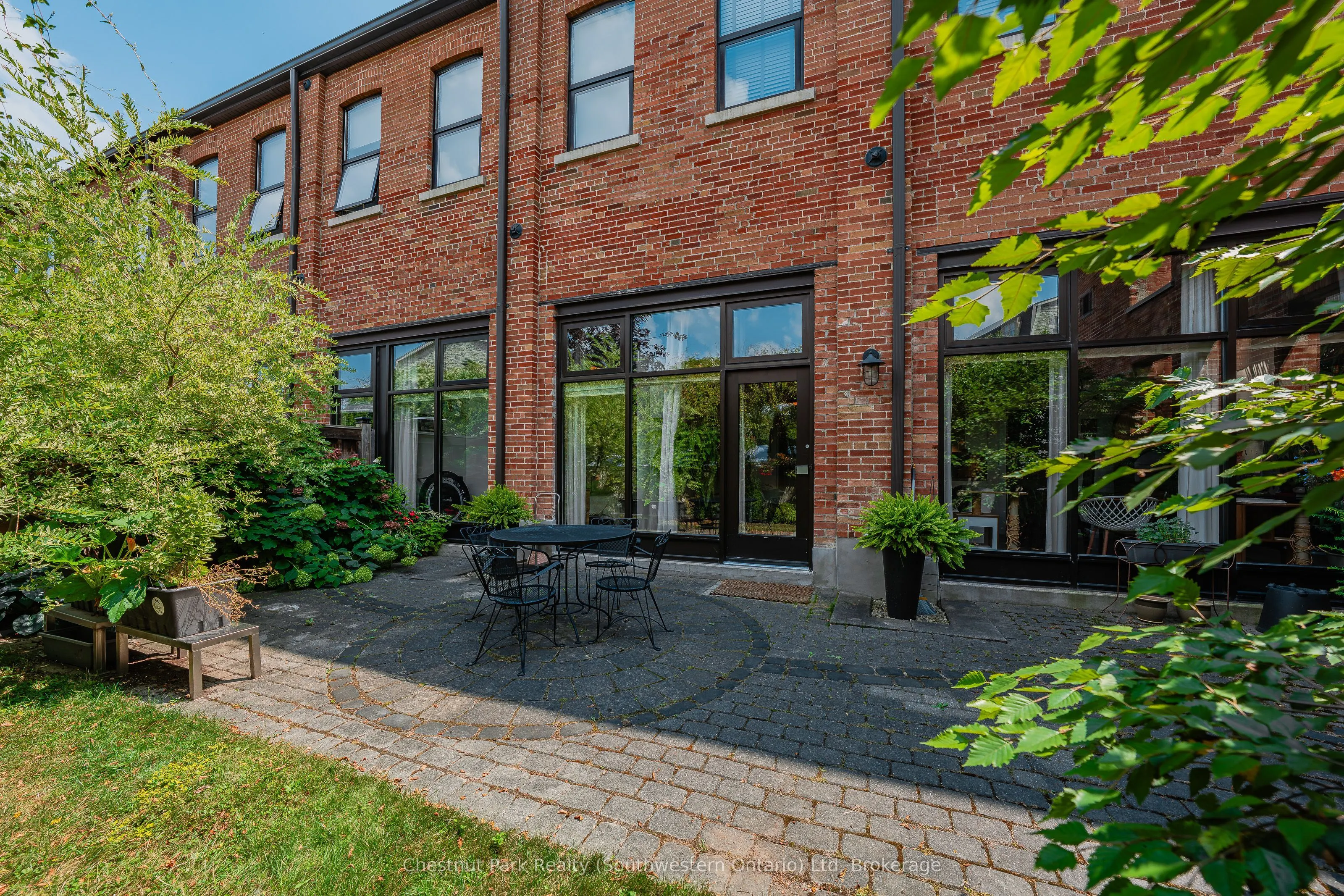 60 Cardigan Street, #106