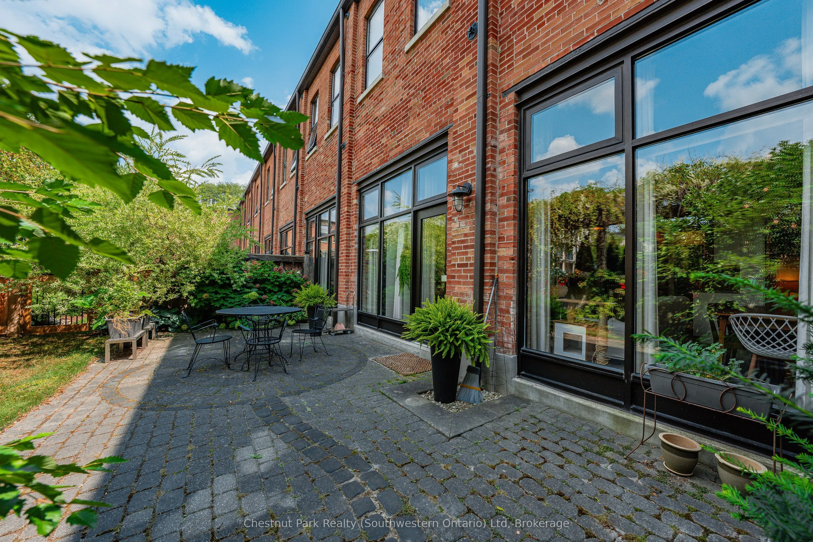 60 Cardigan Street, #106