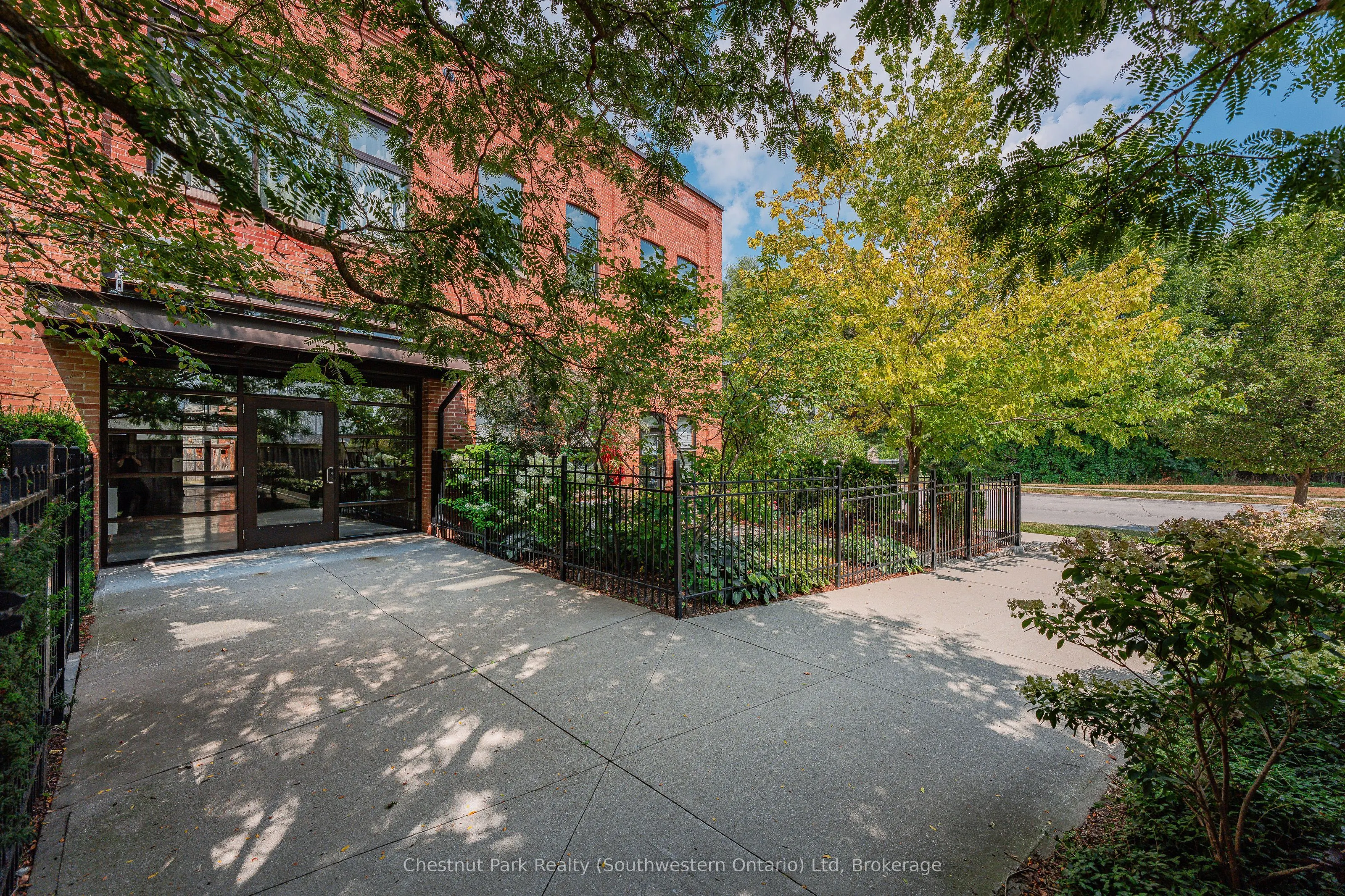 60 Cardigan Street, #106