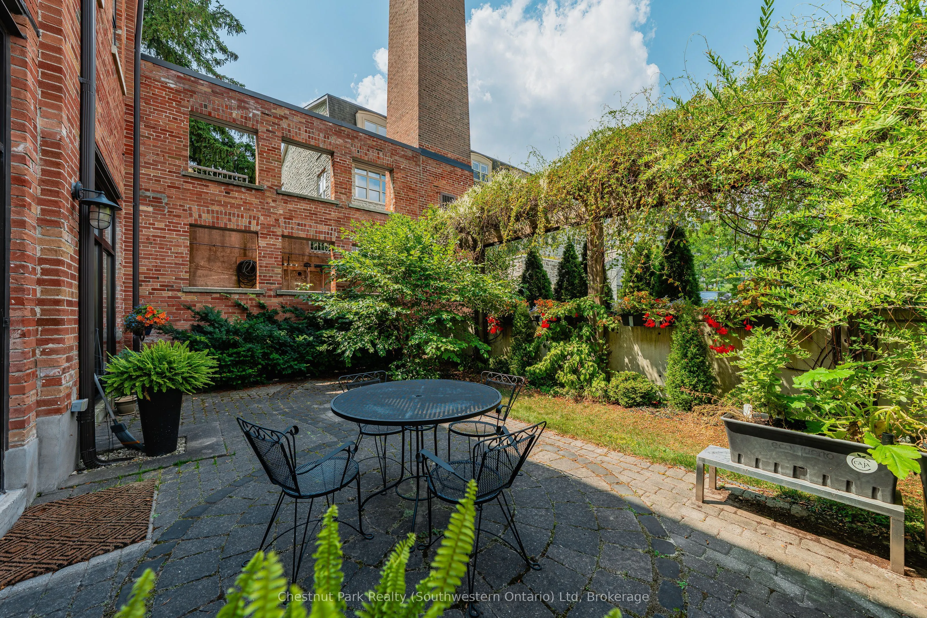 60 Cardigan Street, #106