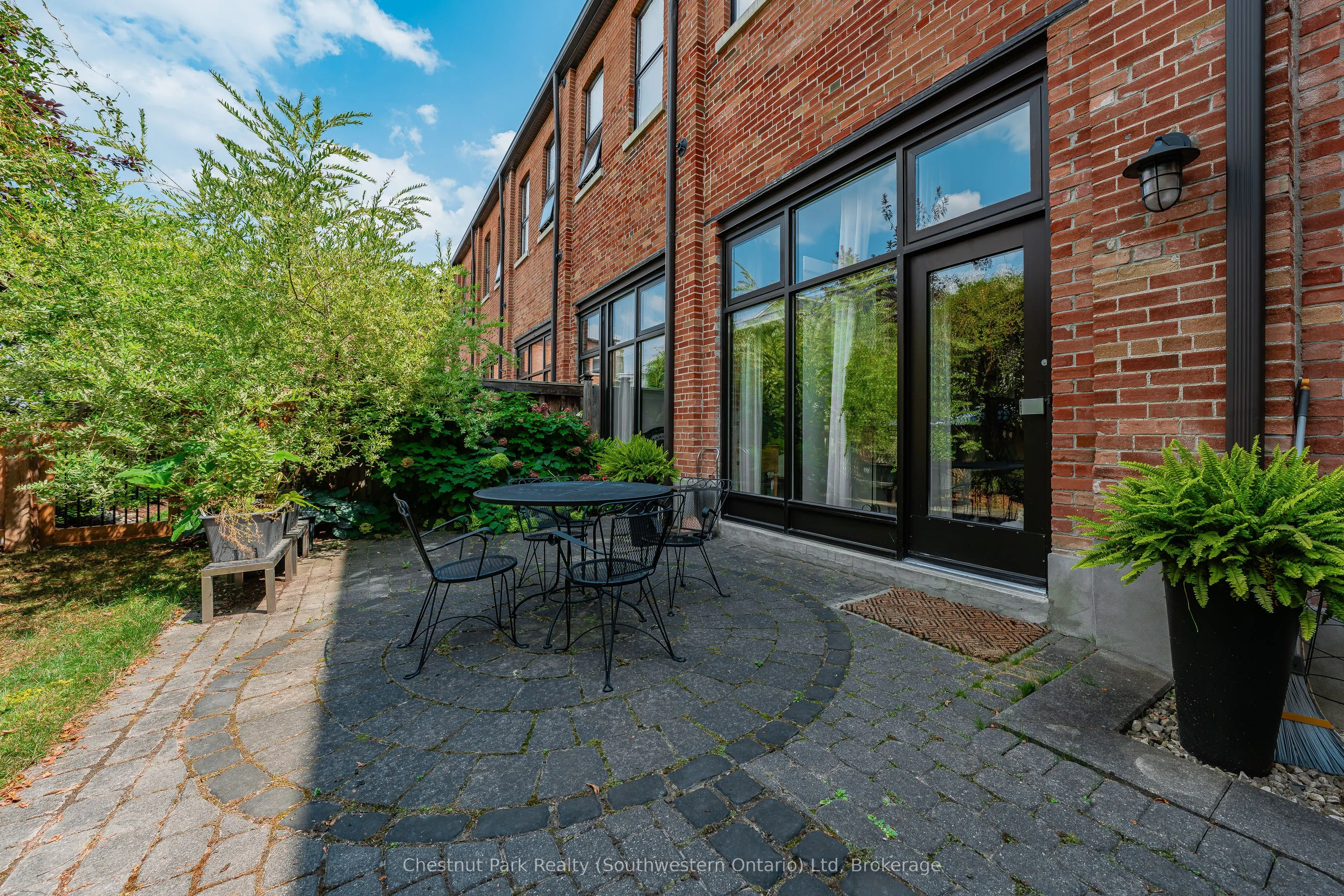 60 Cardigan Street, #106