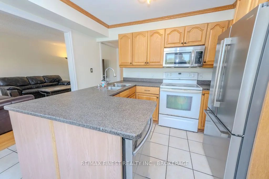 1106 Wintergreen Crescent