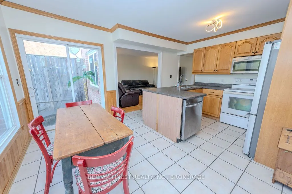 1106 Wintergreen Crescent