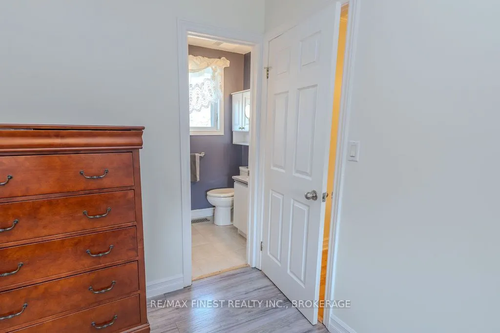 1106 Wintergreen Crescent