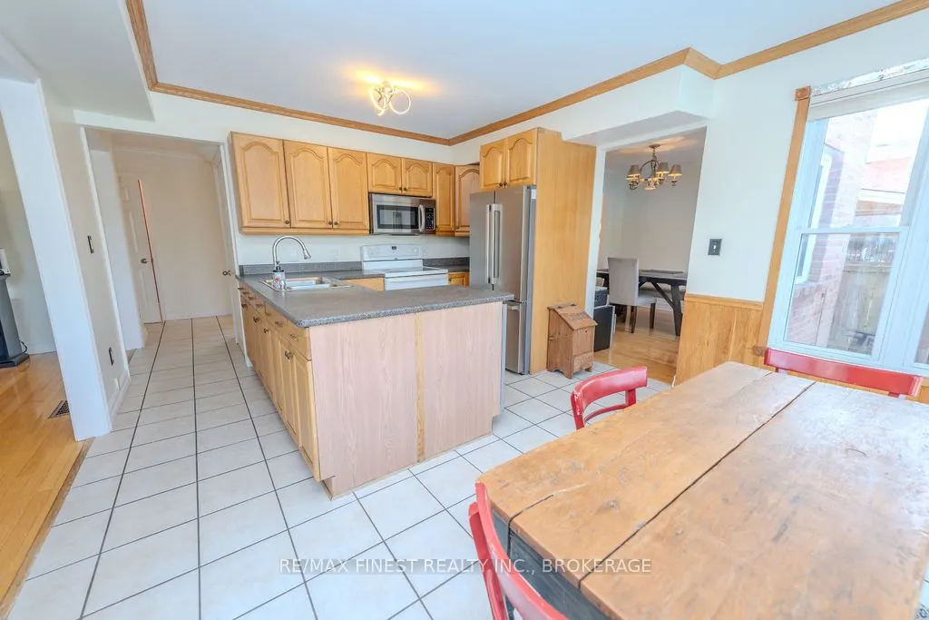 1106 Wintergreen Crescent