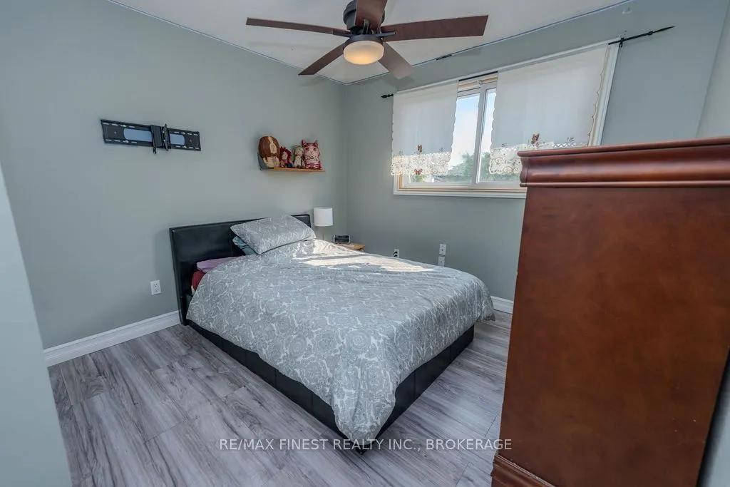 1106 Wintergreen Crescent