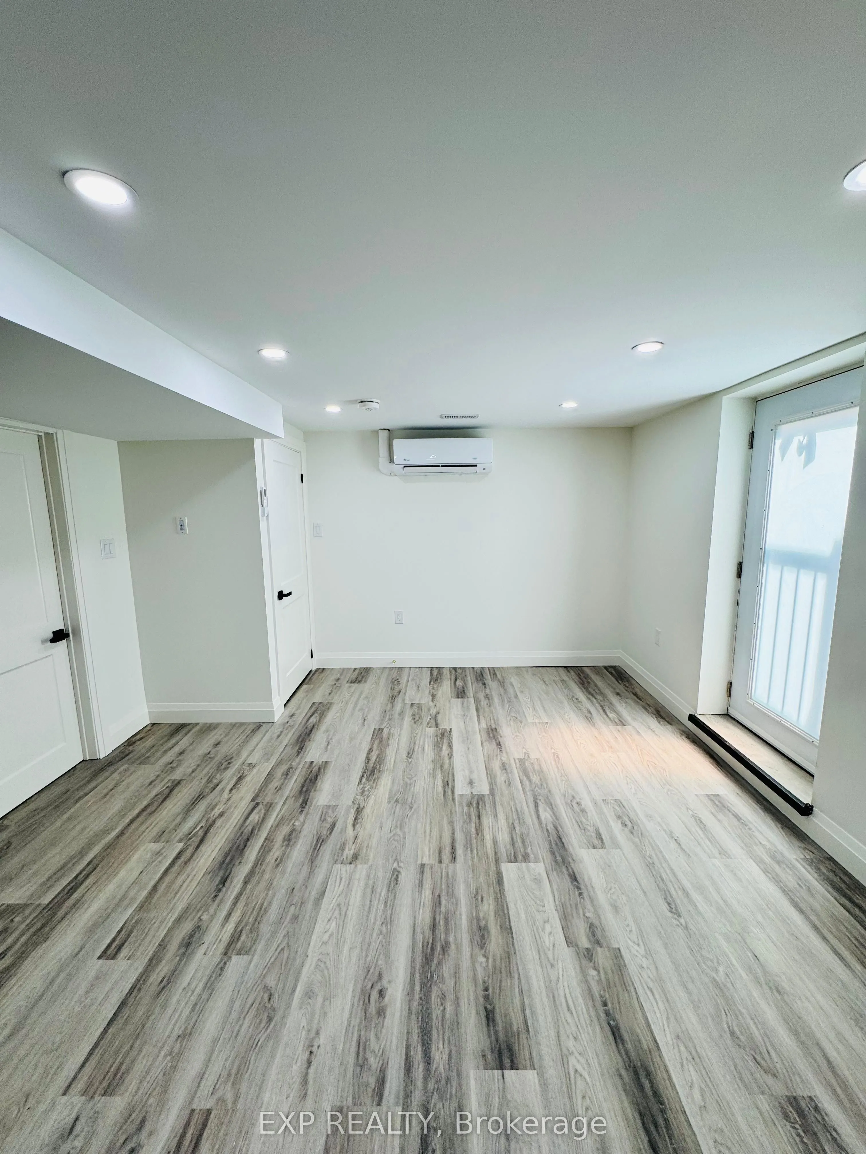 6 CRAIG Drive N, #3
