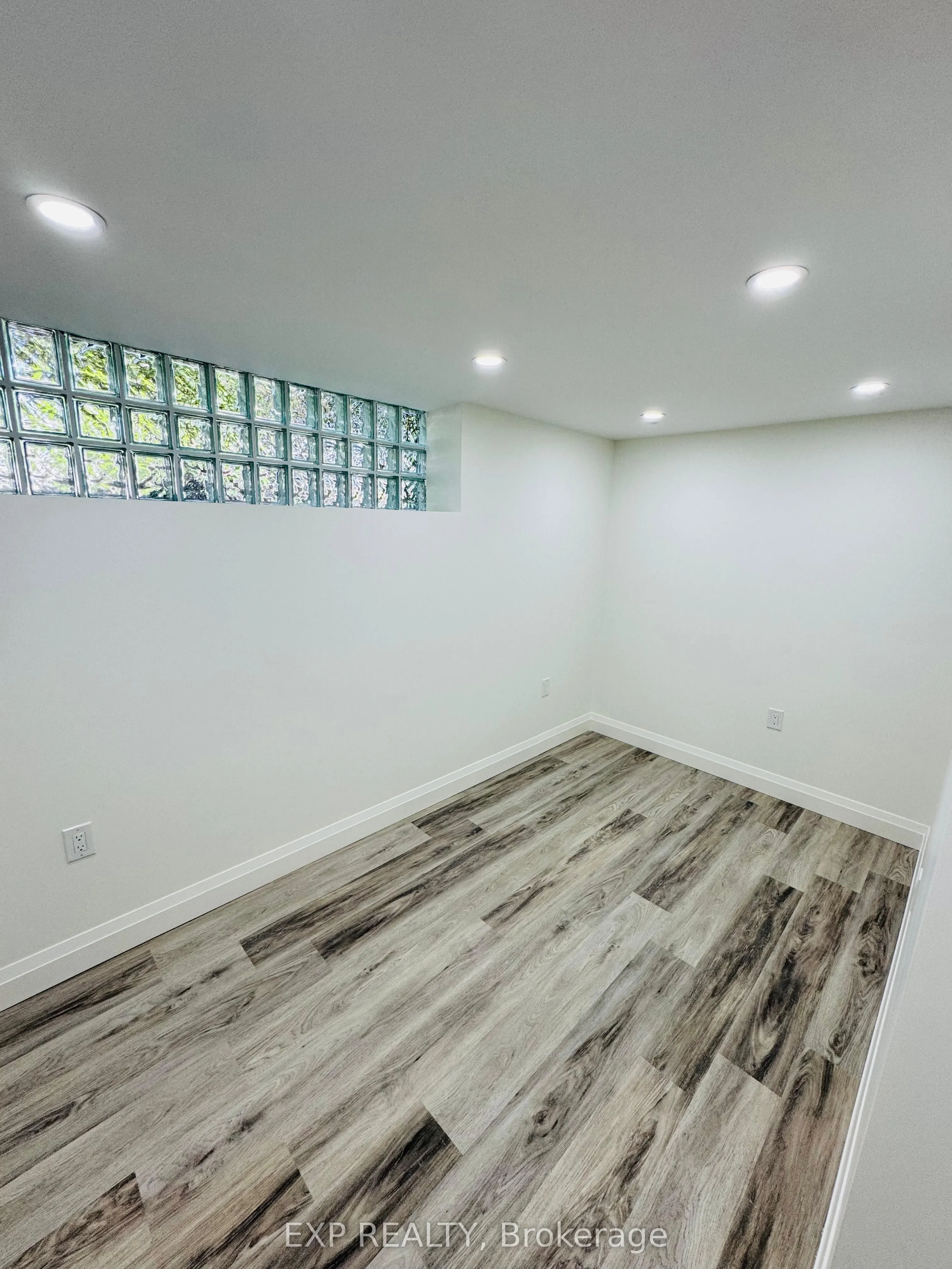 6 CRAIG Drive N, #3
