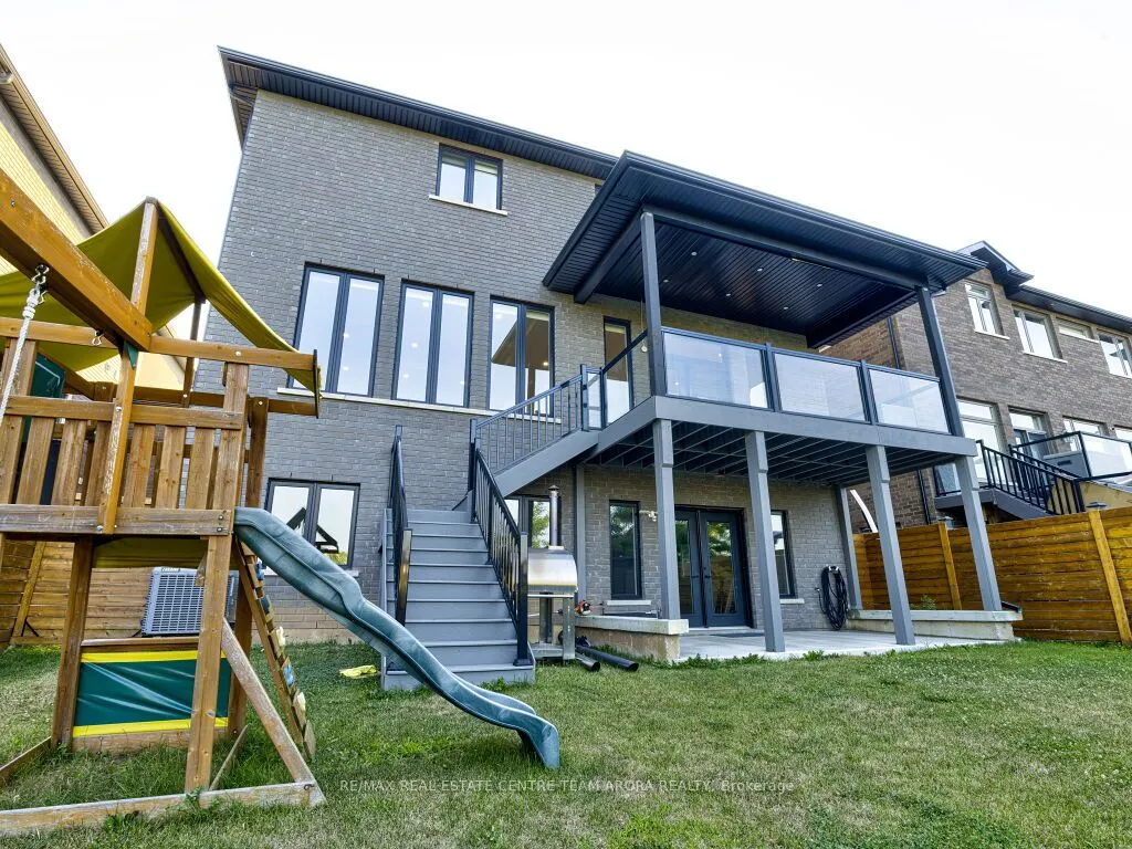 15 Deerfield Lane