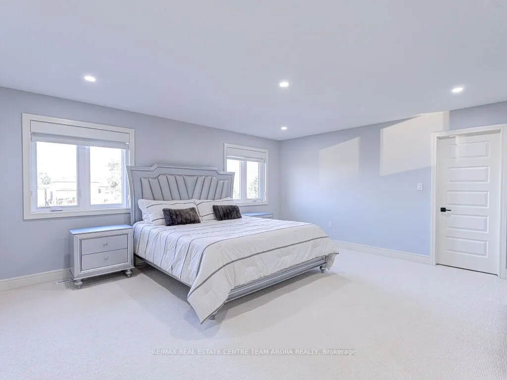 15 Deerfield Lane