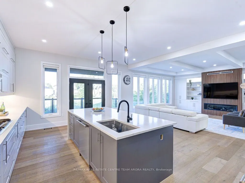 15 Deerfield Lane