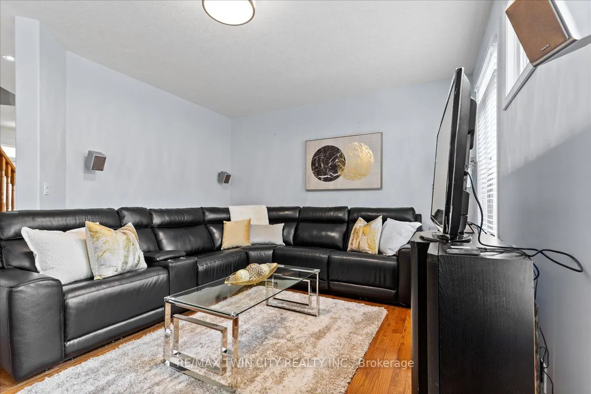 100 High Acres Crescent