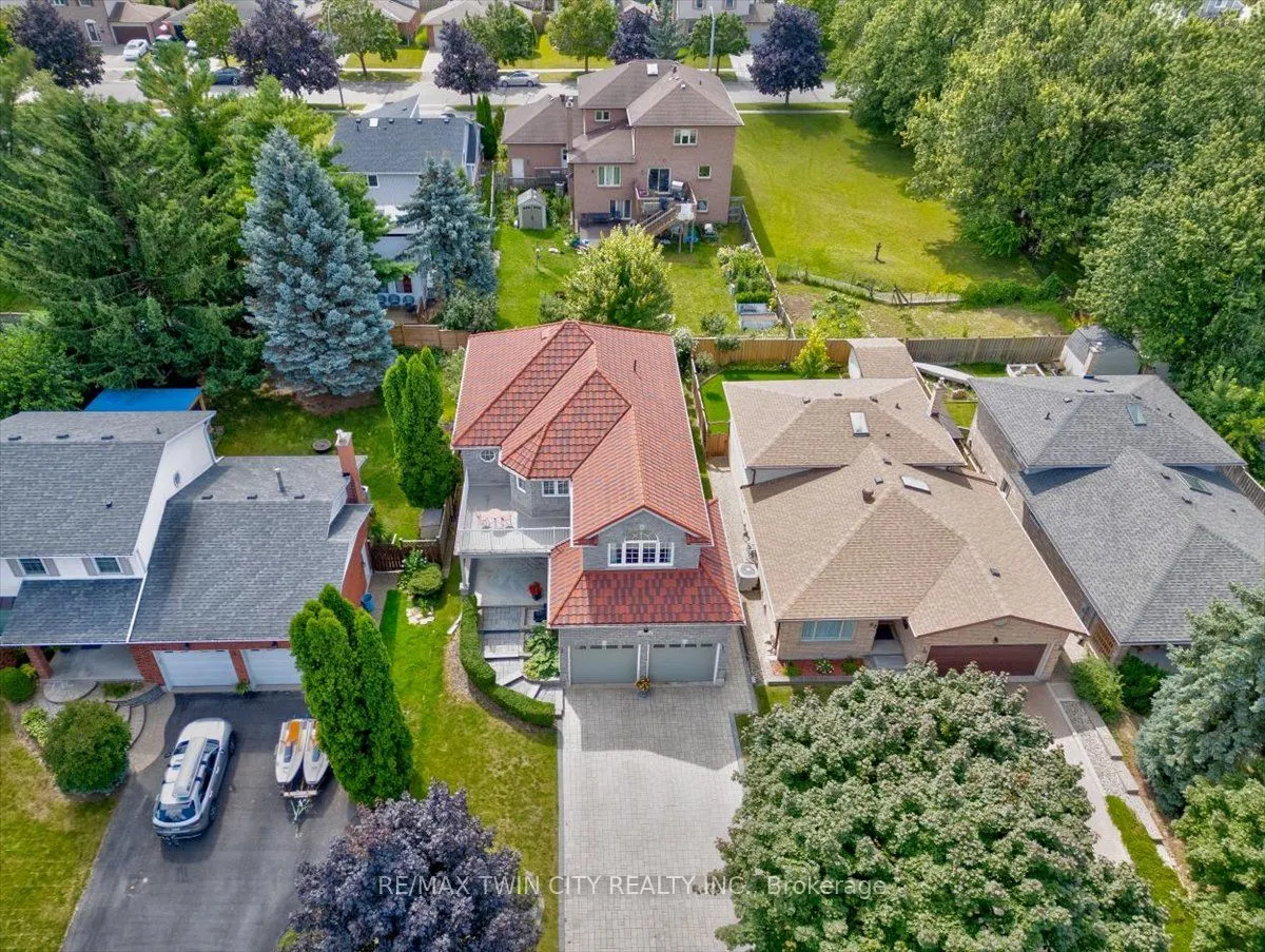 100 High Acres Crescent