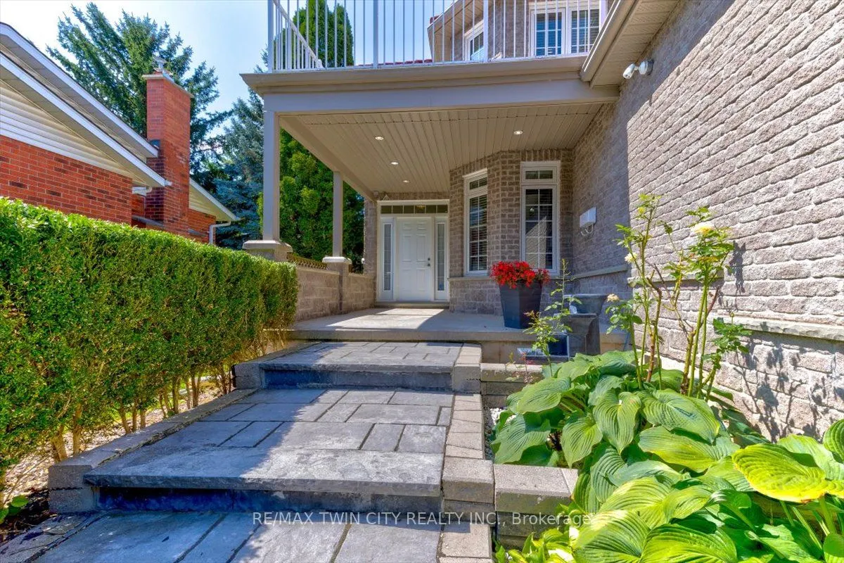 100 High Acres Crescent