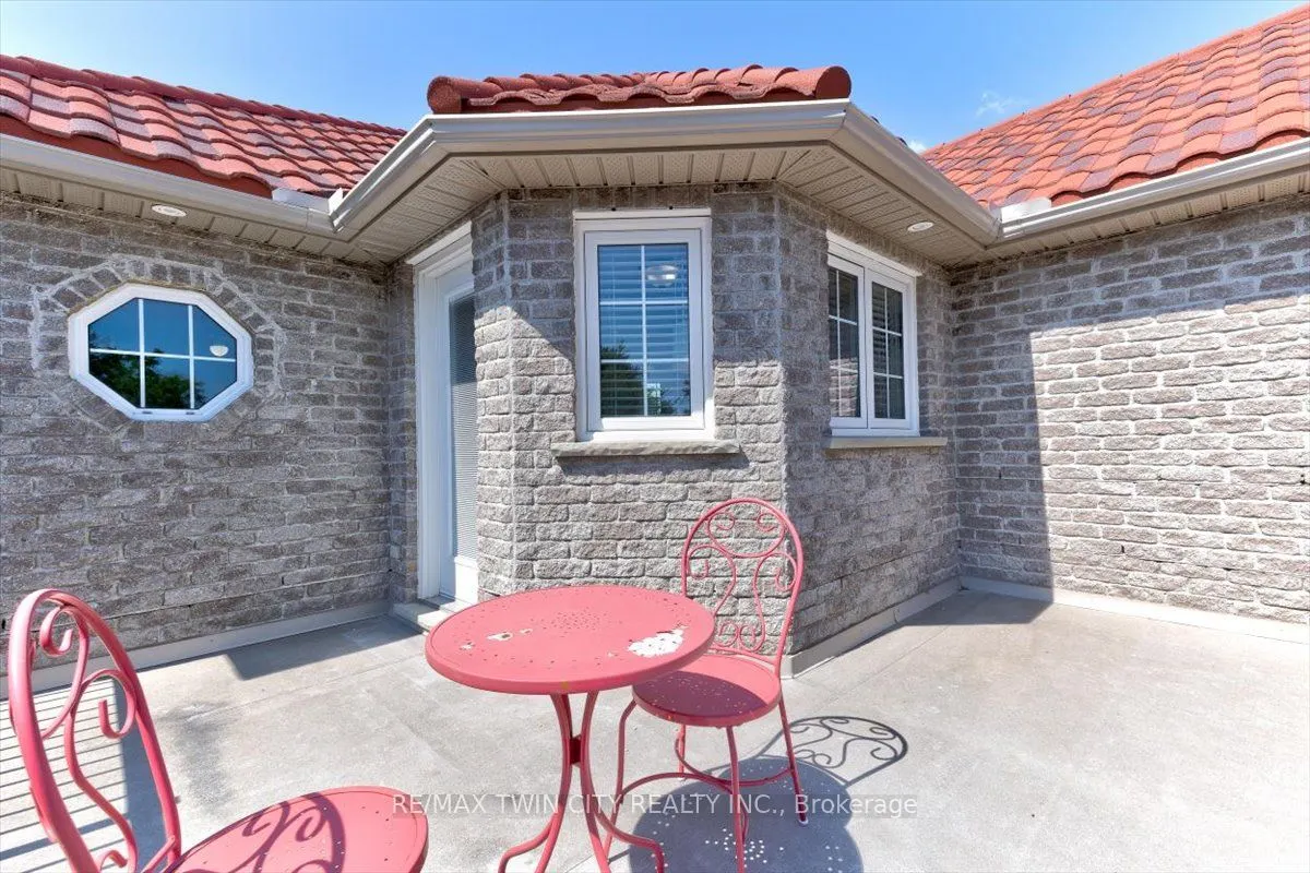 100 High Acres Crescent