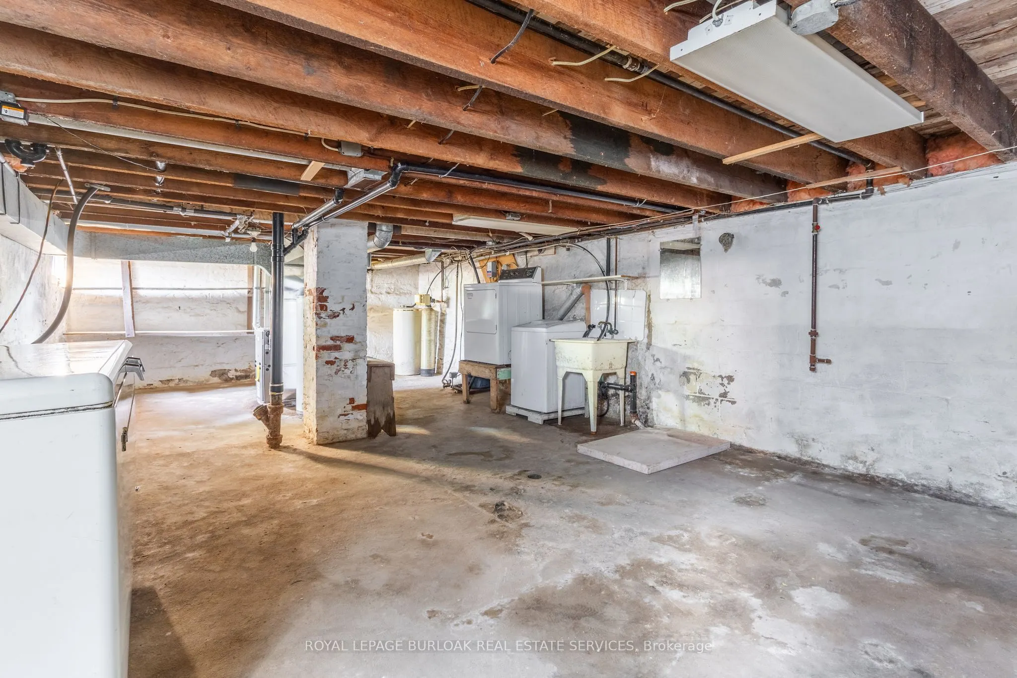 572 Parkside Drive