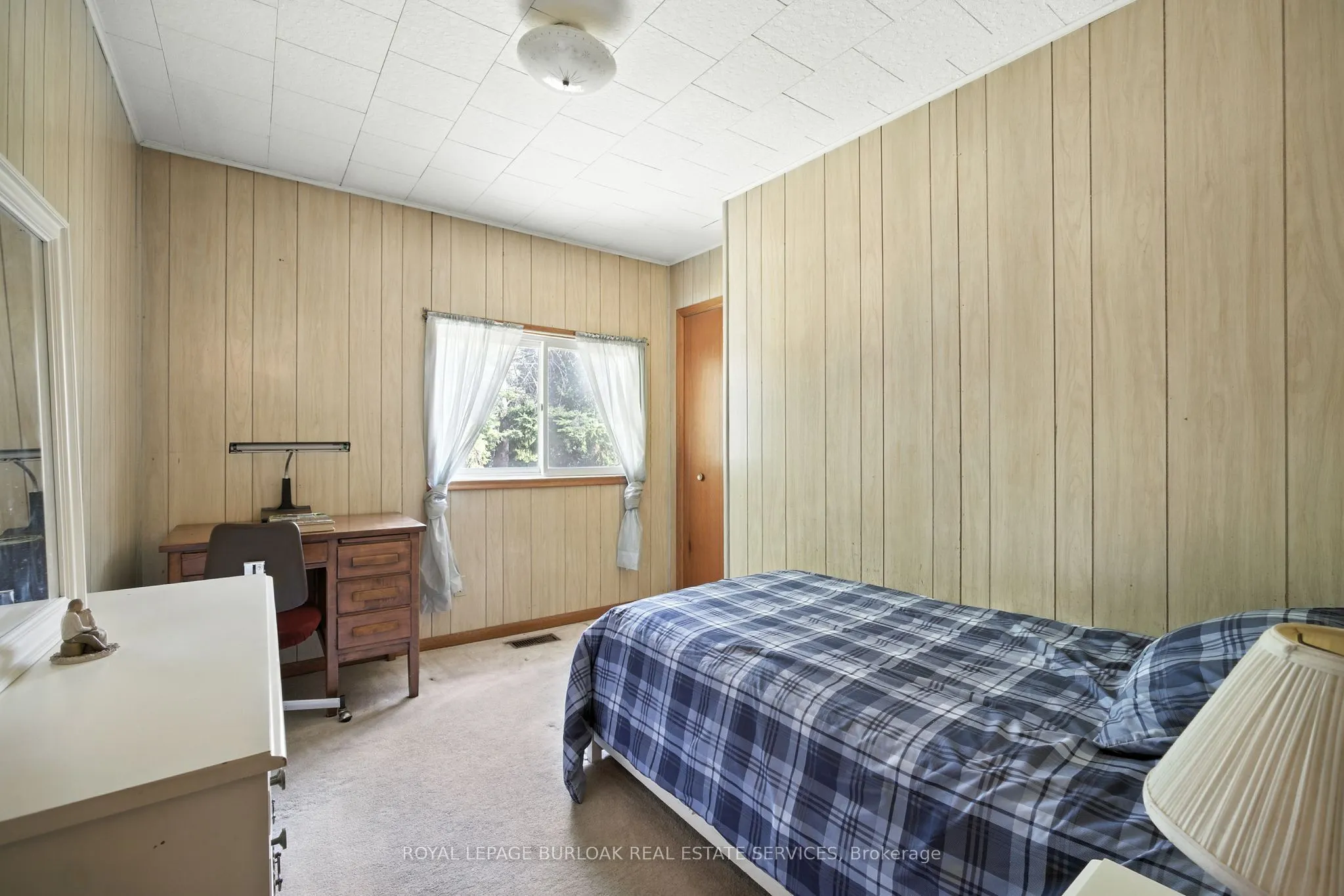 572 Parkside Drive