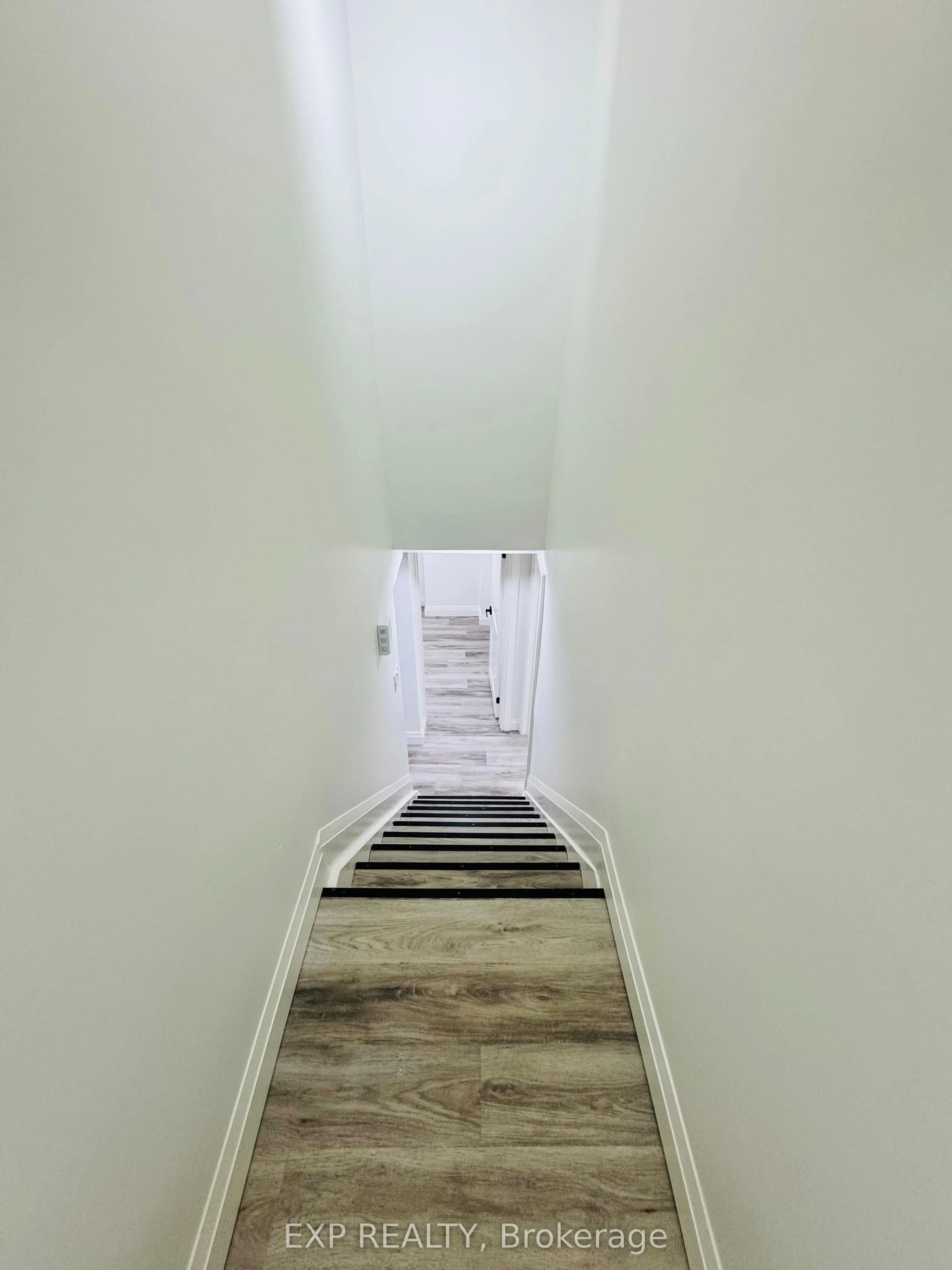 6 CRAIG Drive N, #2