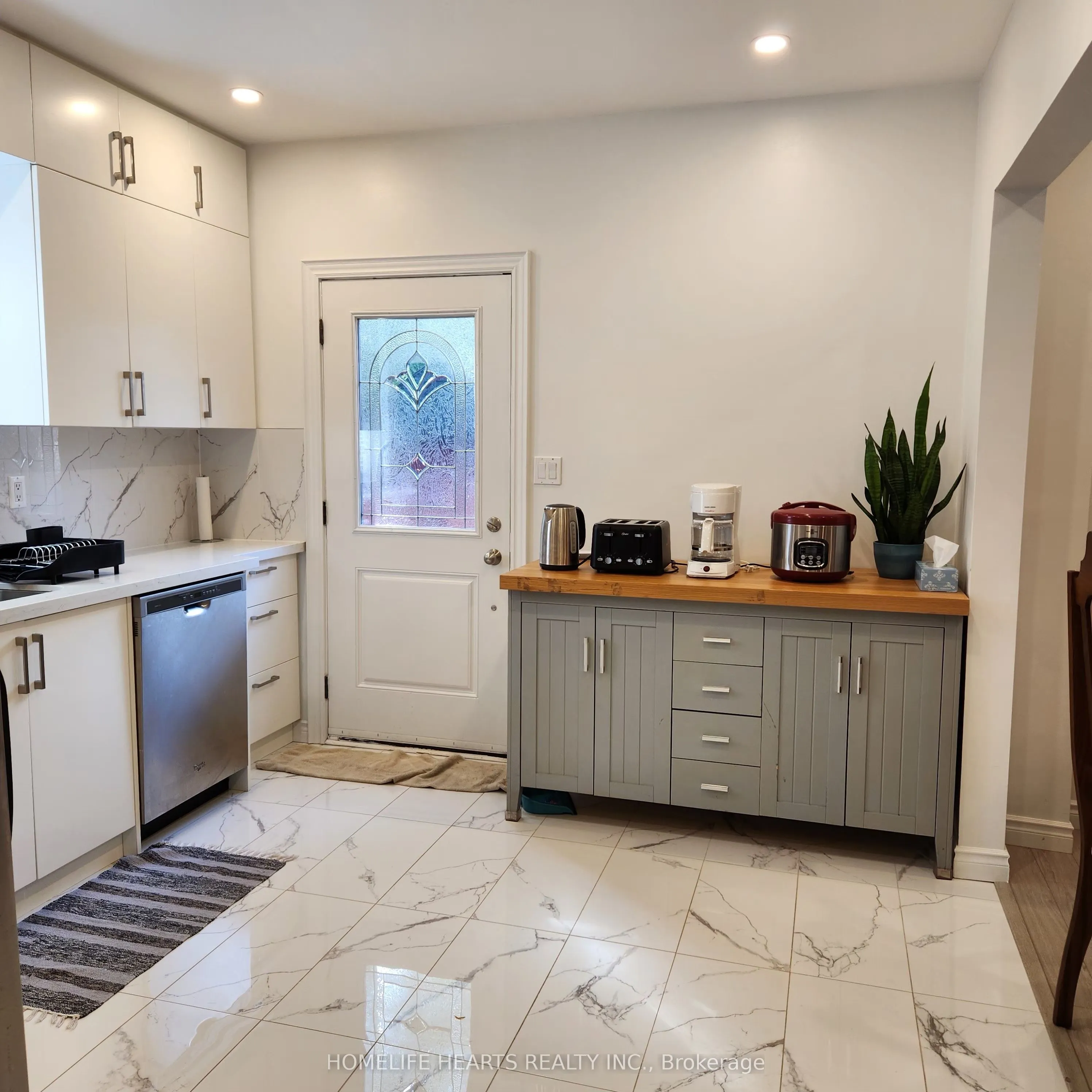 4508 Ryerson Crescent, #Main & 2nd Flrs.