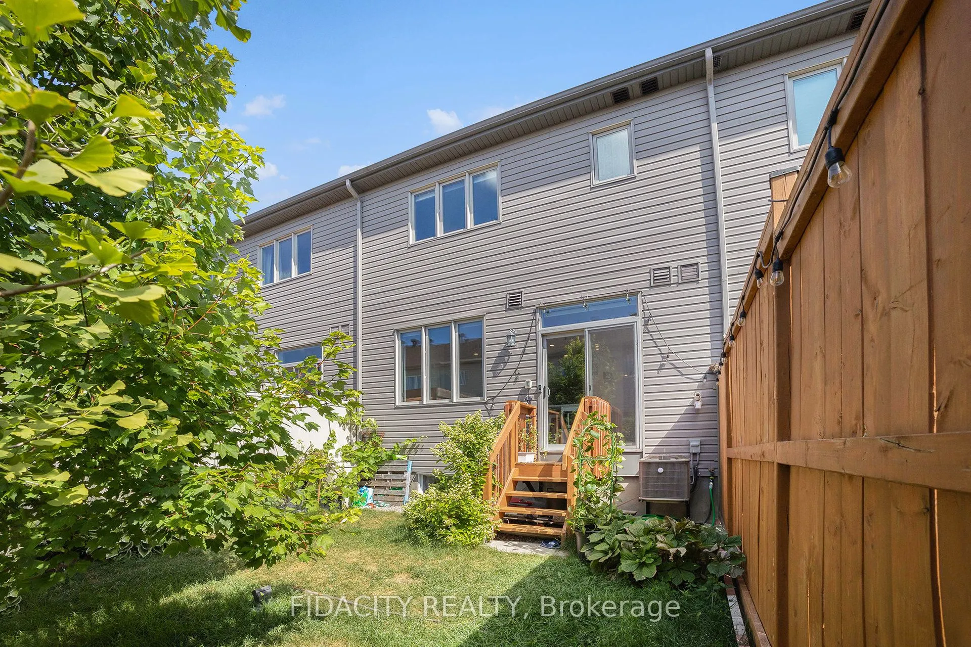 241 Bandelier Way