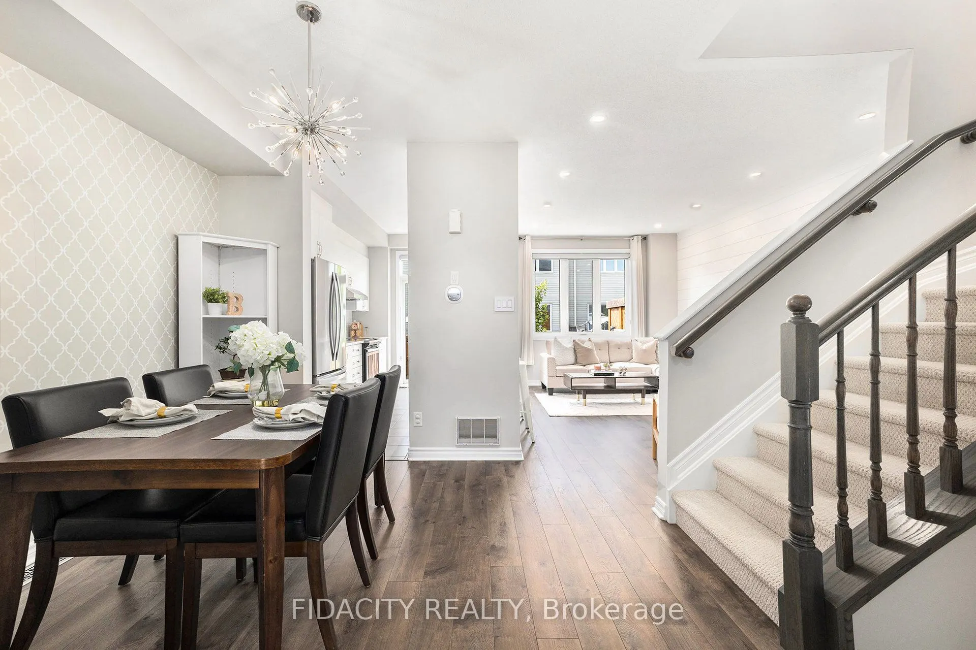 241 Bandelier Way