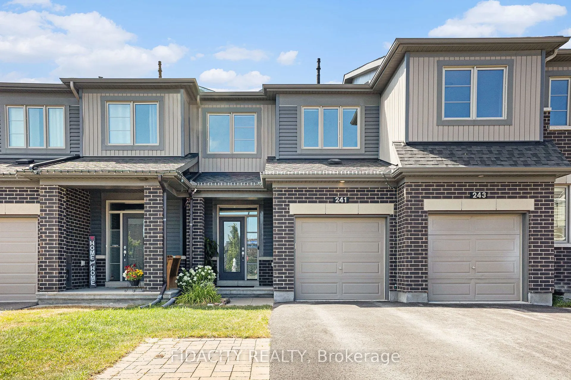 241 Bandelier Way