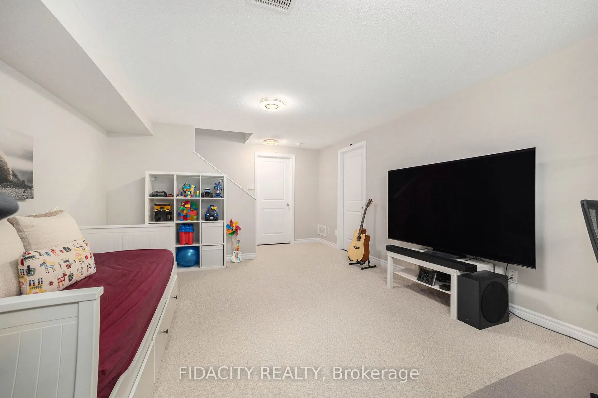 241 Bandelier Way