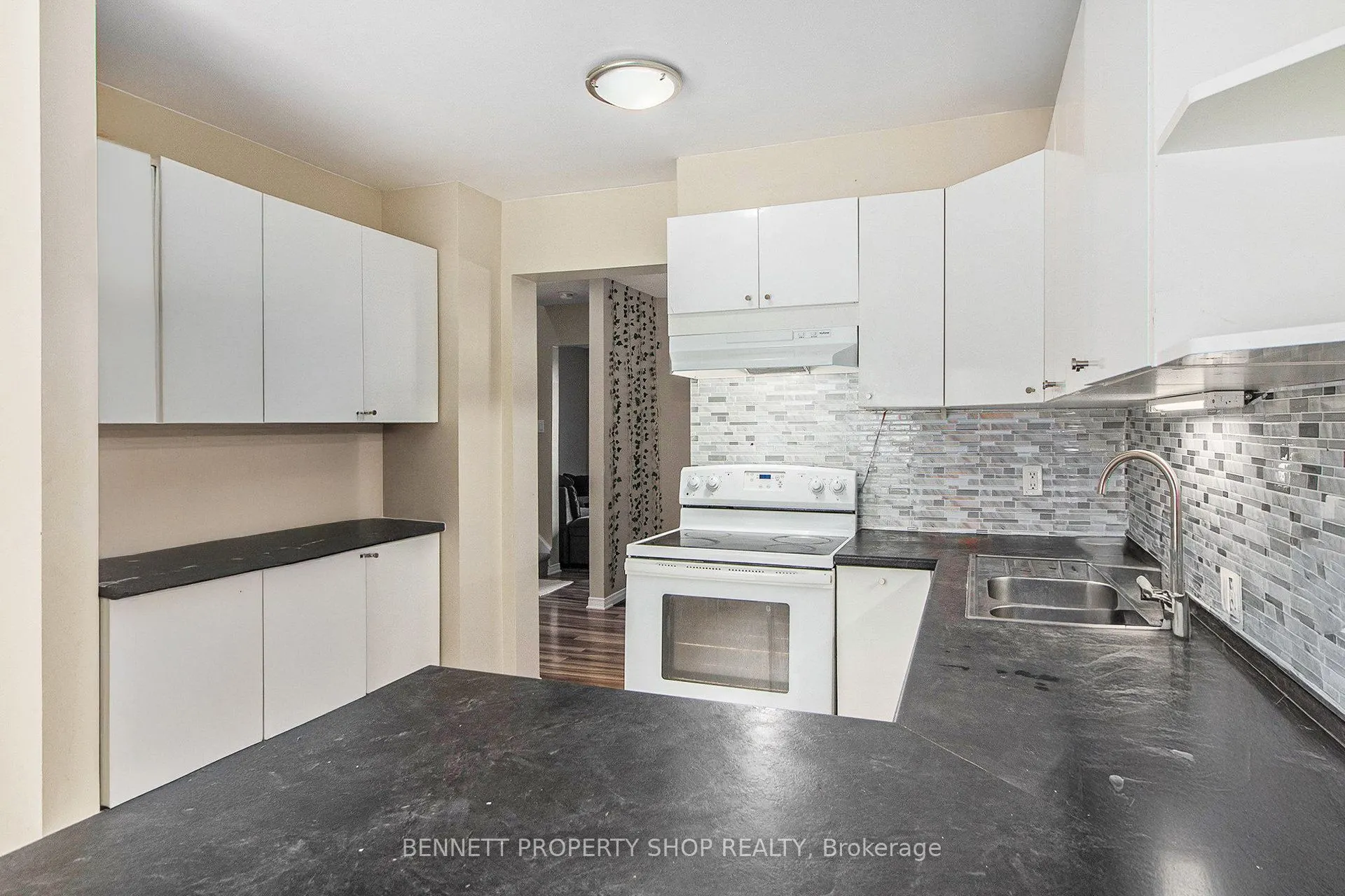 840 Cahill Drive W, #15