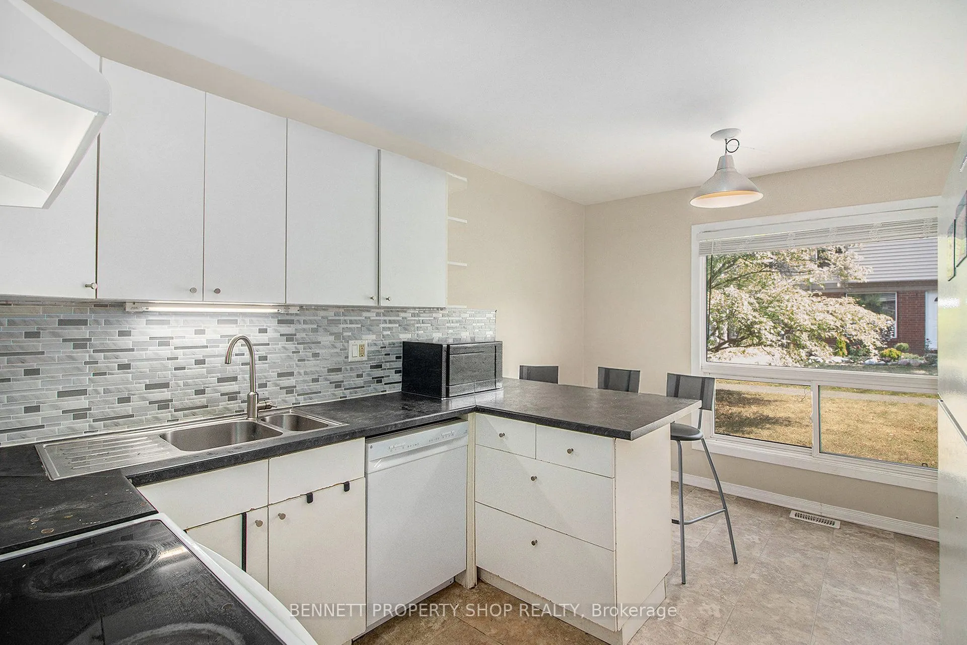 840 Cahill Drive W, #15
