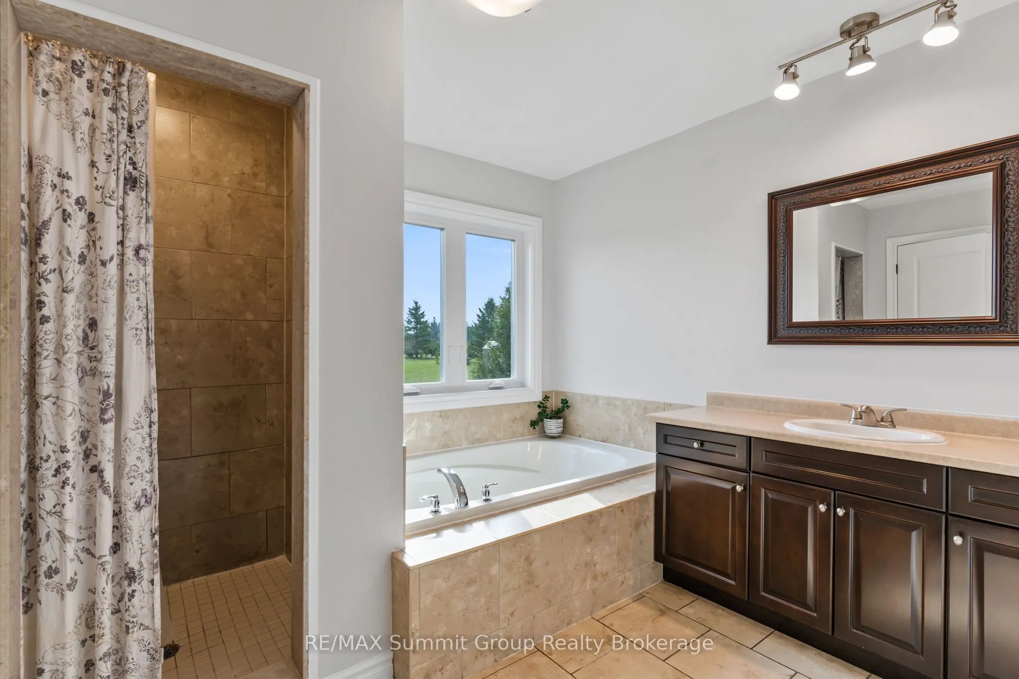 15 Mount Haven Crescent