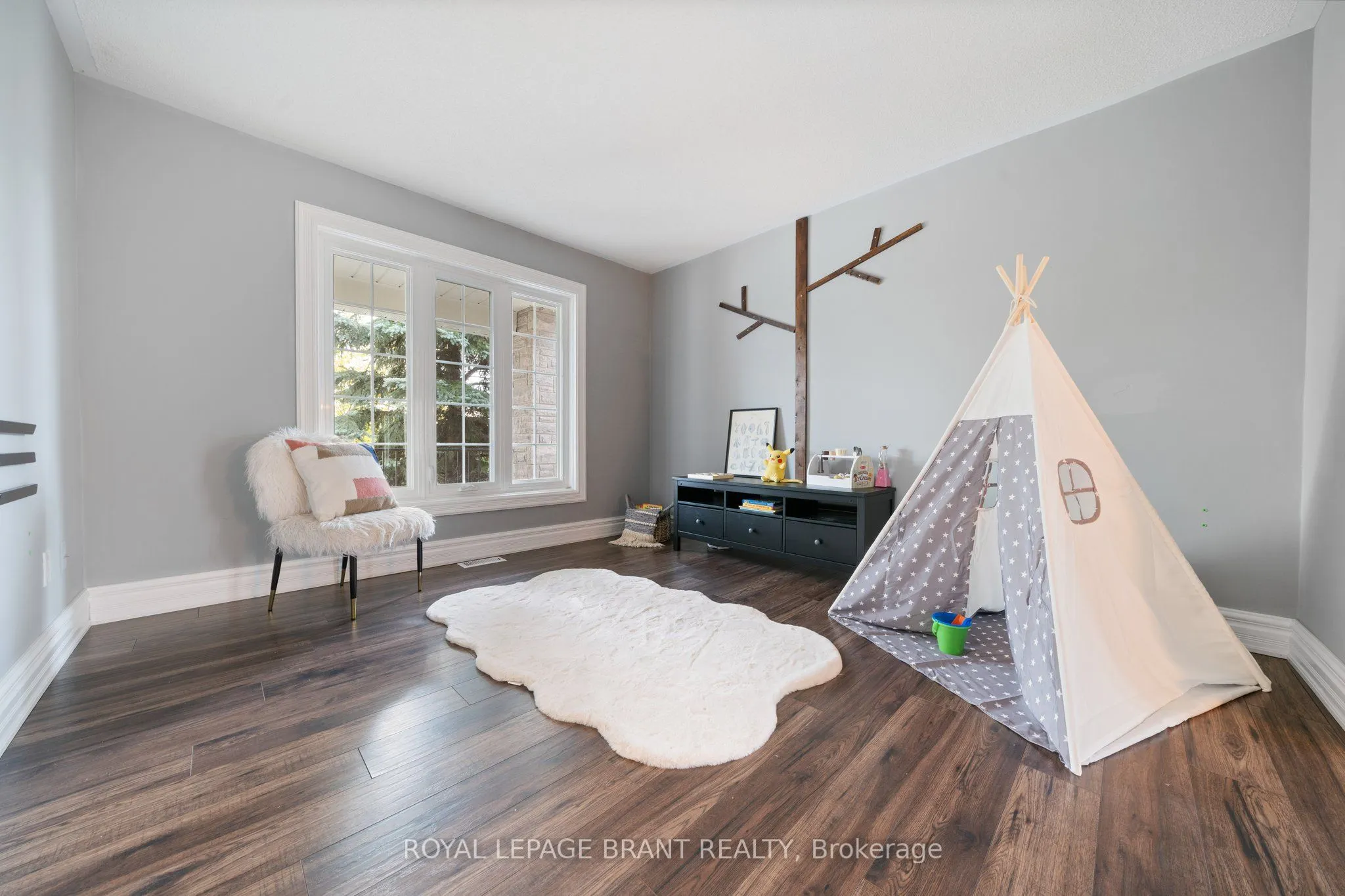 110 Fieldway Drive
