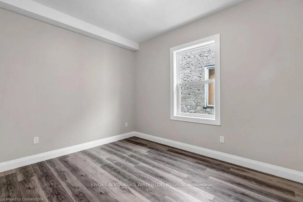 26 Queen Street W, #3
