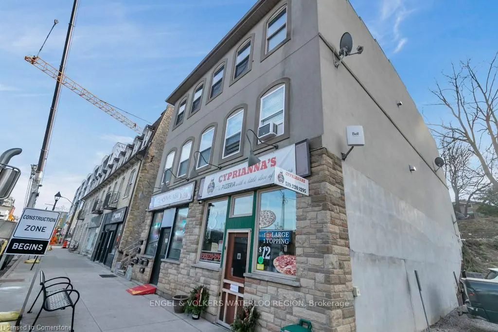 26 Queen Street W, #3