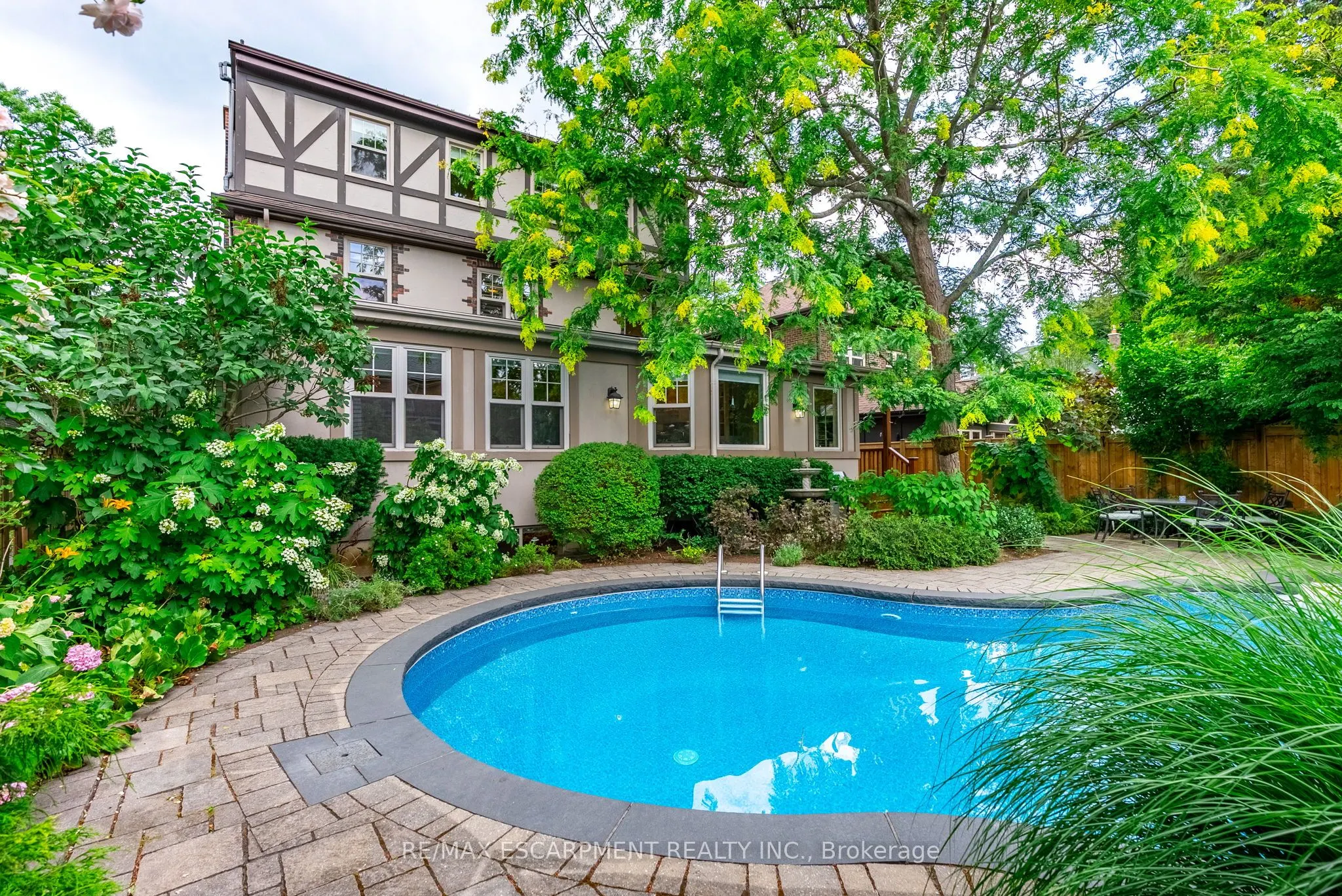 158 Dalewood Crescent