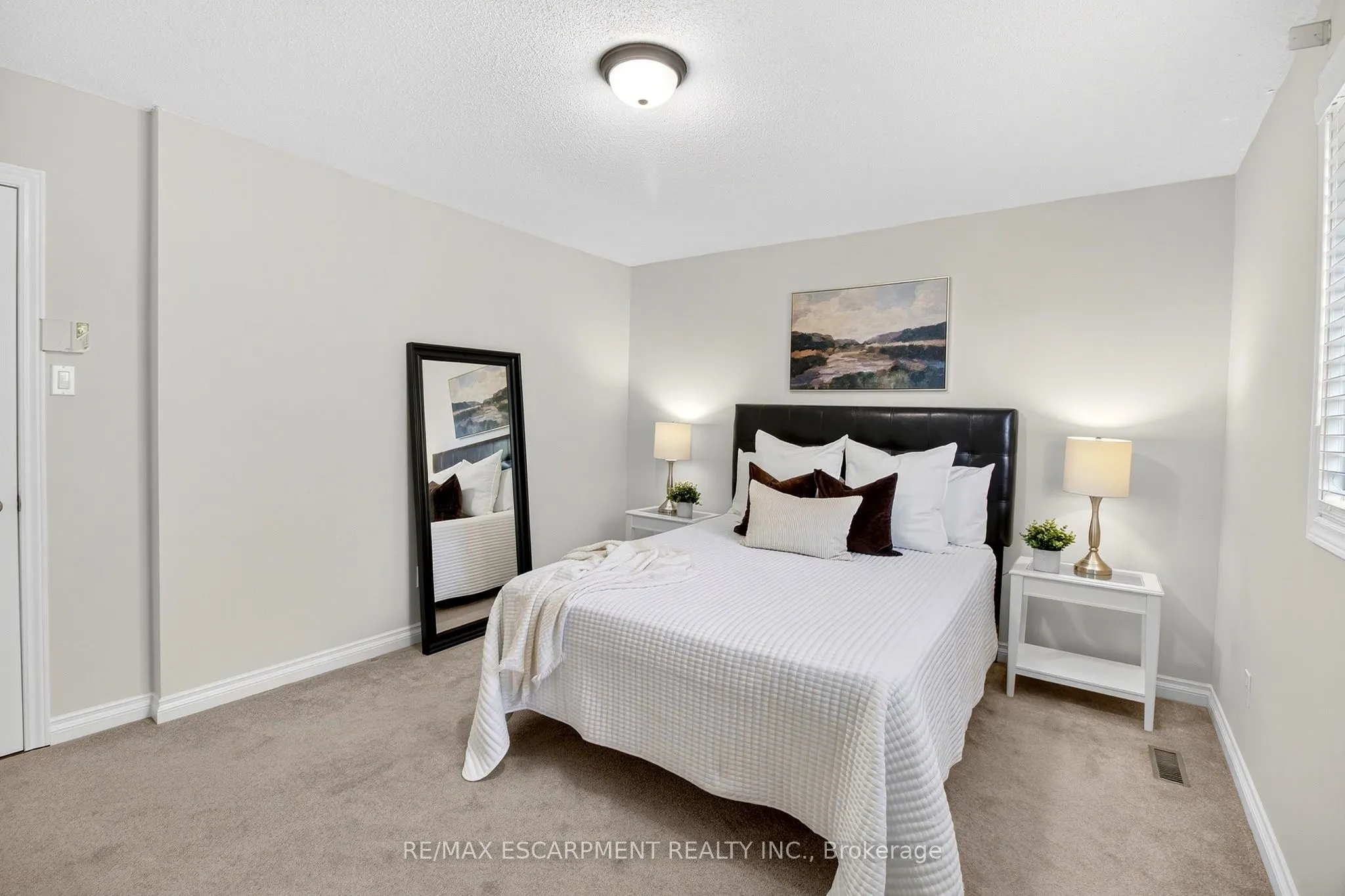 150 Solomon Crescent